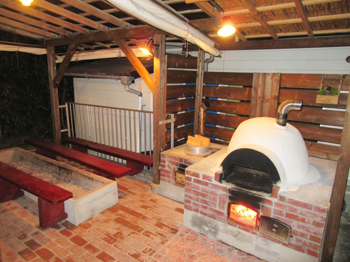 Pizza oven