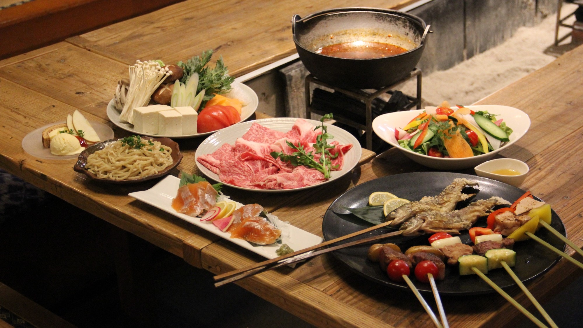 在壁爐邊！串燒×黑毛和牛壽喜燒♪♪「高級套餐」