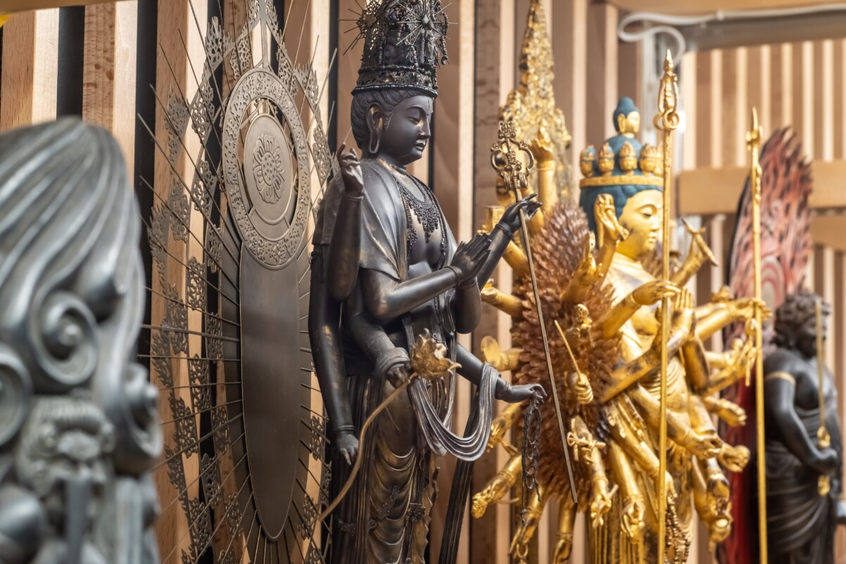 【프런트 로비】