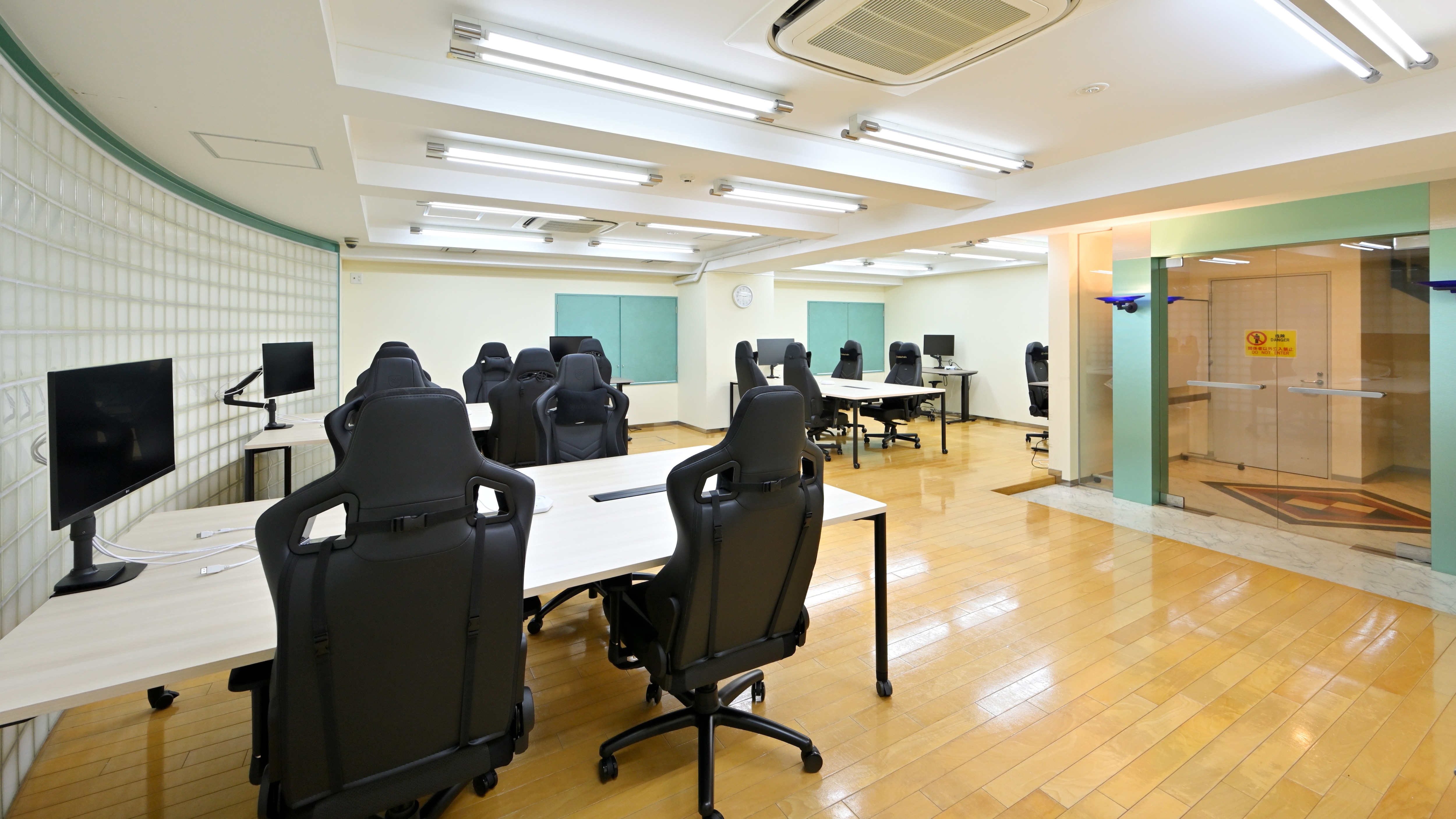 พื้นที่ทำงานร่วมกัน | โดยรวม