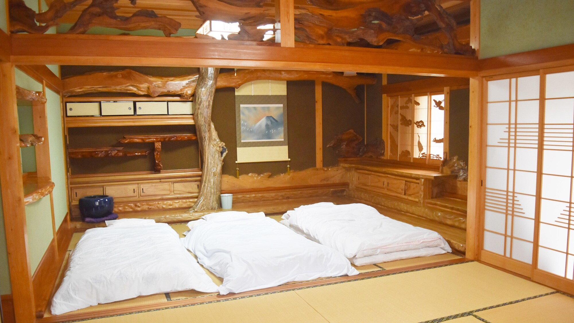 *Example of a Japanese-style room/Relax as if you were back in a country house♪