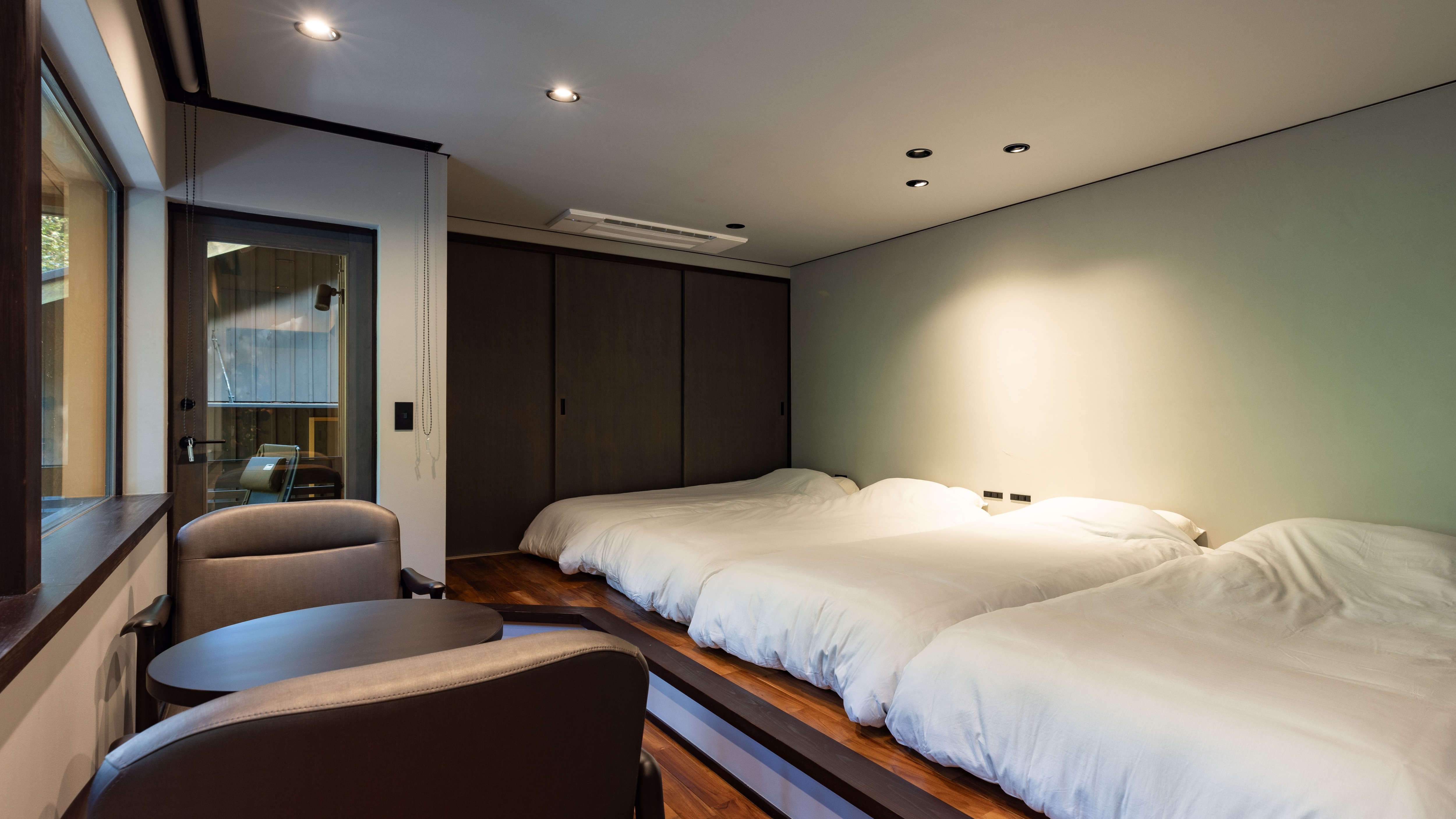 [Separate room with hot spring bath] Bedroom
