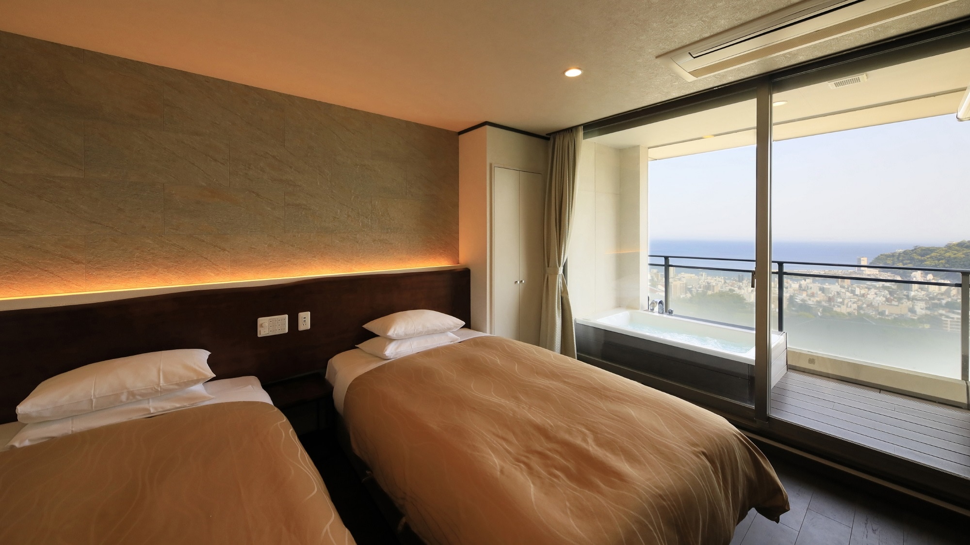[New building] 4th floor Twin room with open-air bath/Ocean view/Non-smoking