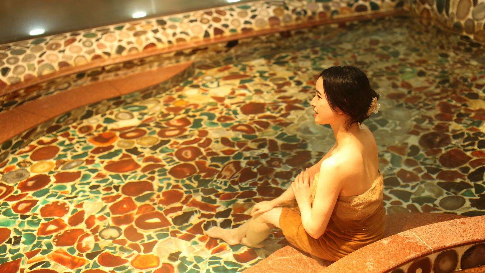 Goddess hot water "Agate bath"
