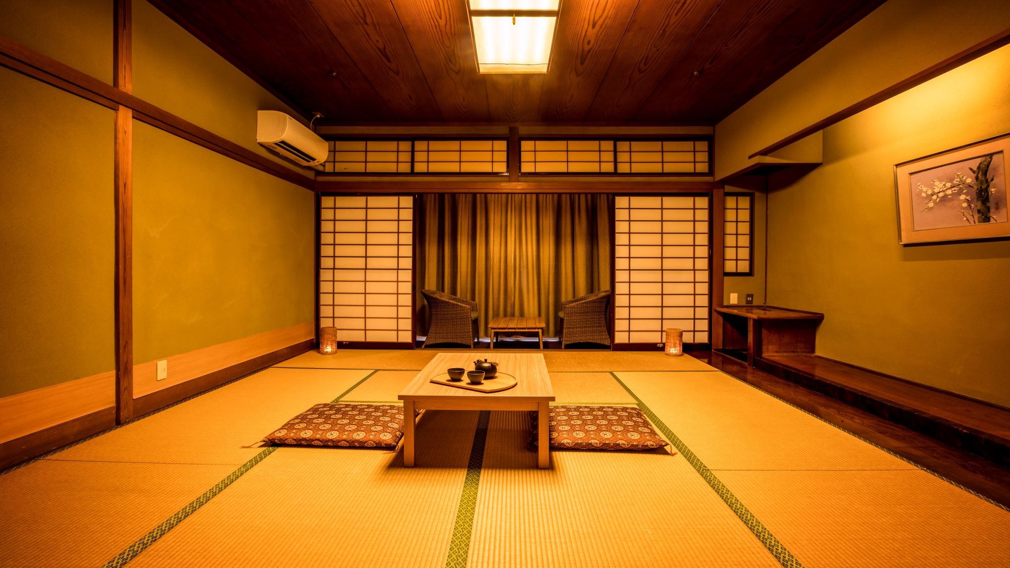 Standard Japanese-style room *An example of a guest room