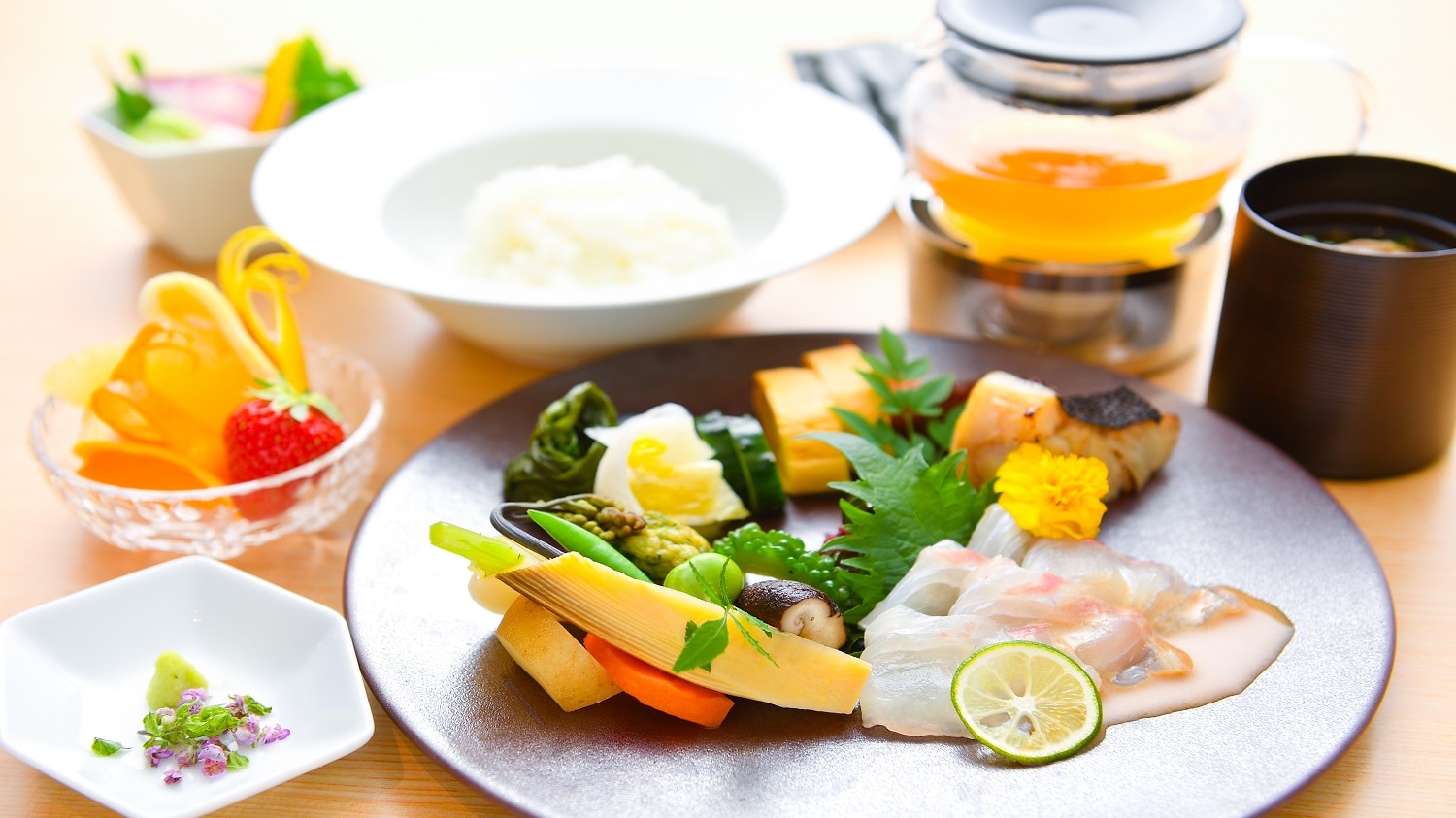 Japanese Breakfast A (Red sea bream broth chazuke made with special dashi stock)