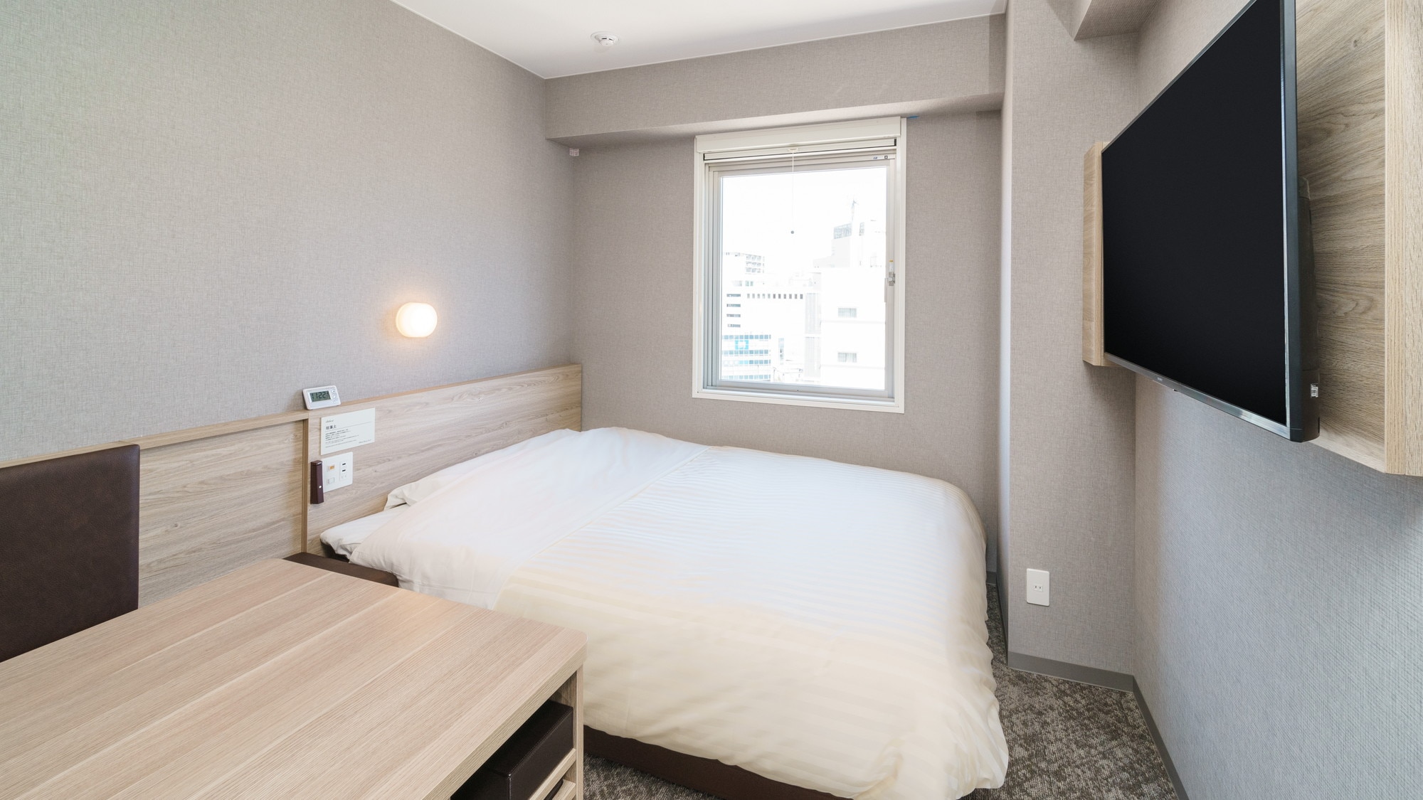 The spacious desk makes it easy to work