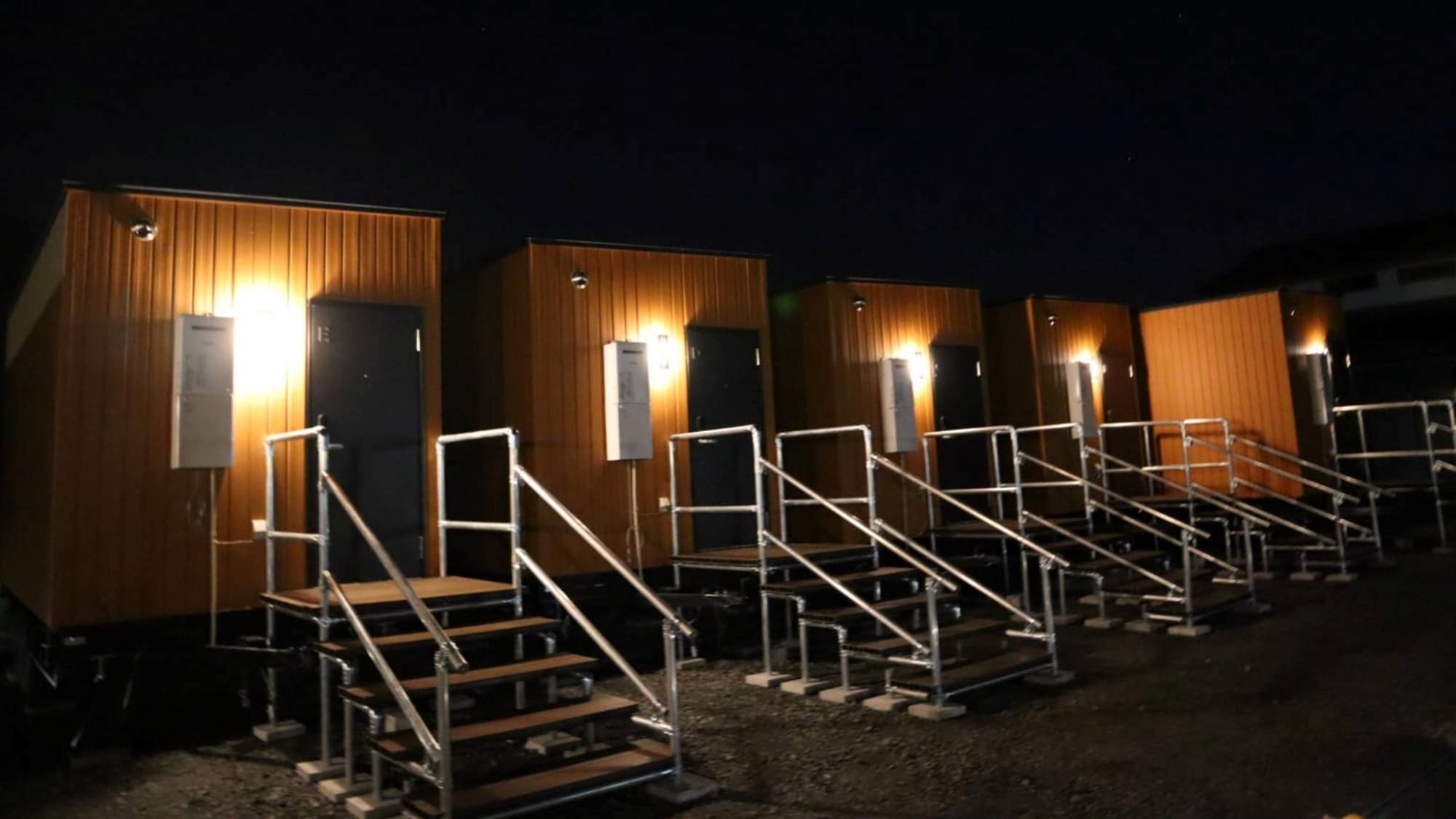 [Phòng khách vào ban đêm] Các phòng khách độc lập mang lại cảm giác riêng tư tuyệt vời.