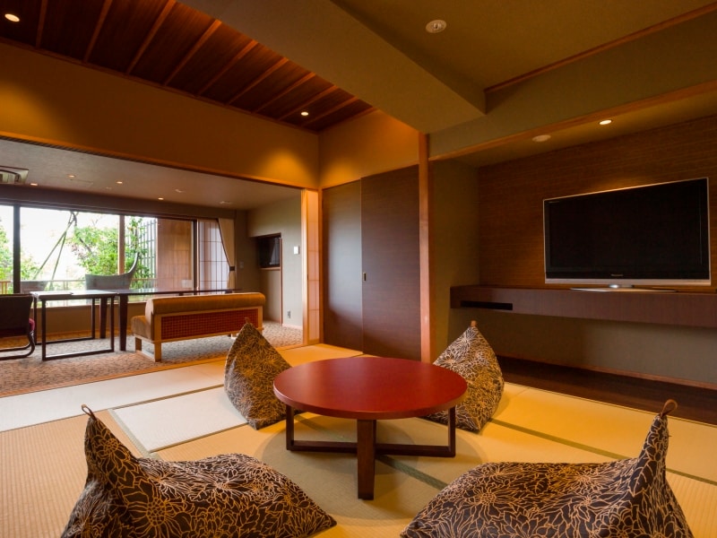 Tipe Fukuchi A / Denah lantai sedikit berbeda untuk setiap kamar (foto menunjukkan kamar 445 dengan teras dek).