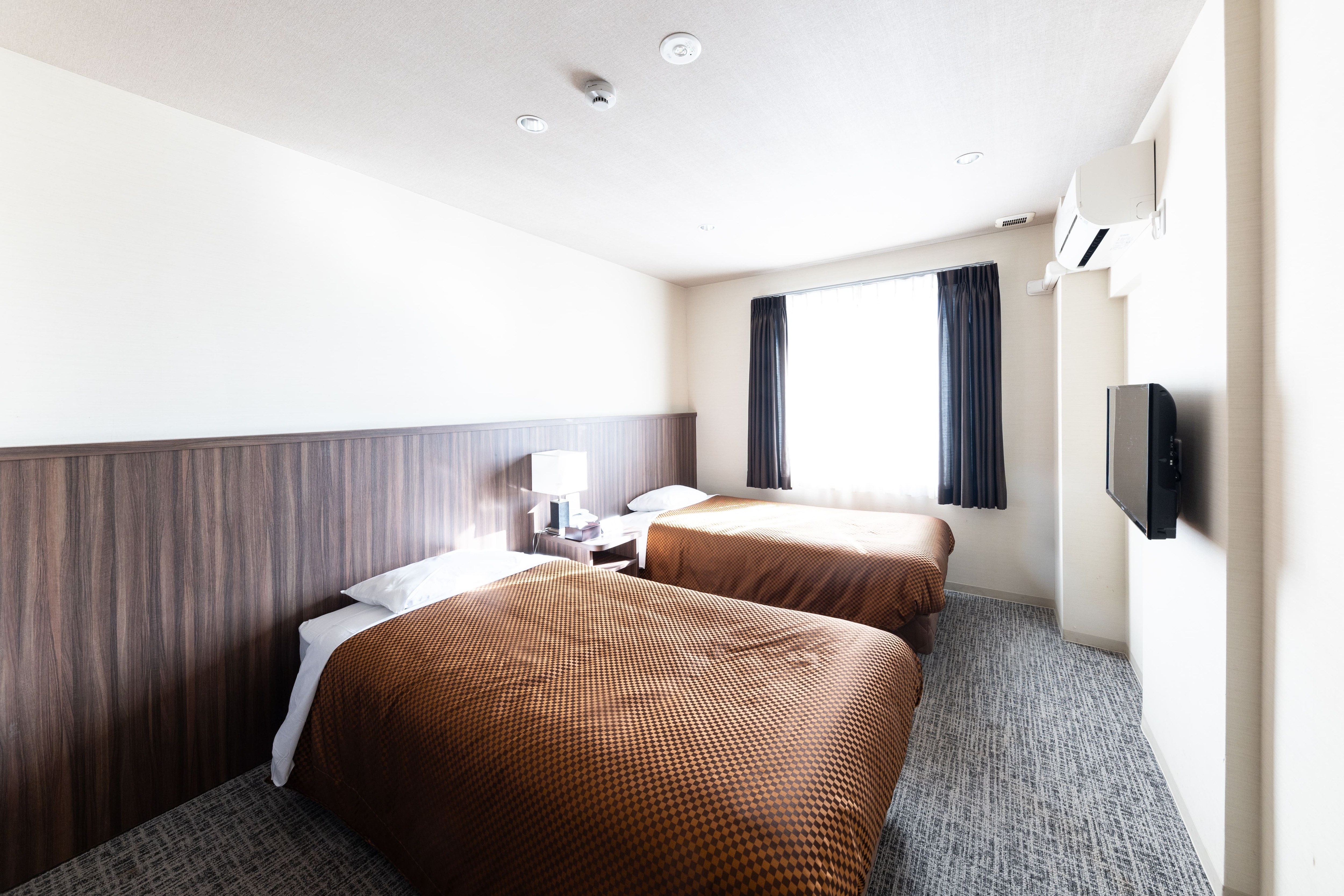 Twin Room N