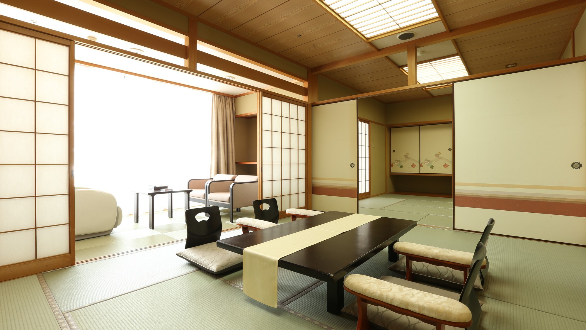 [Phòng khách] Phòng kiểu Nhật Miyabikan 10 chiếu tatami + 8 chiếu tatami (có ghế massage) (68 m²)