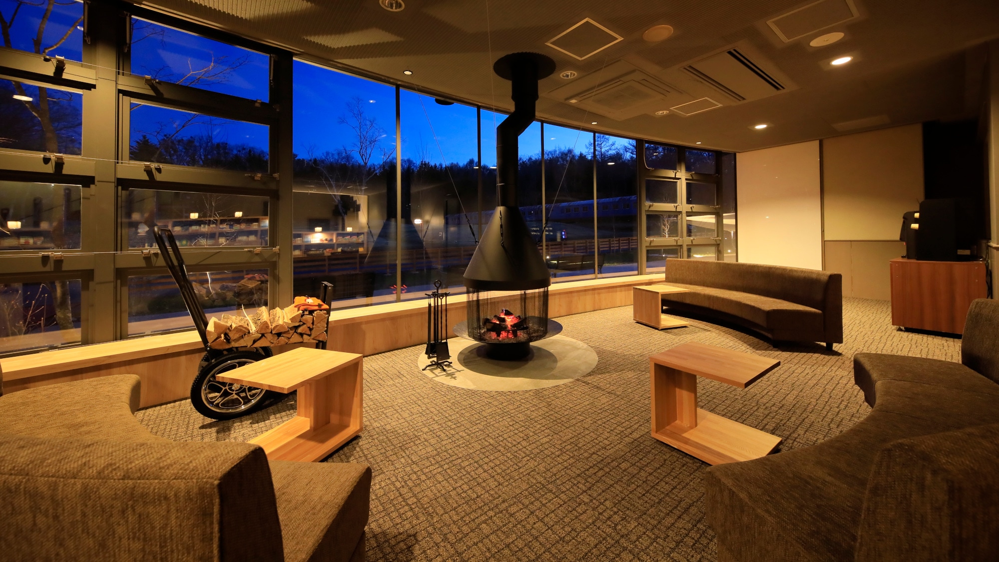 Lounge *Proper attire required*