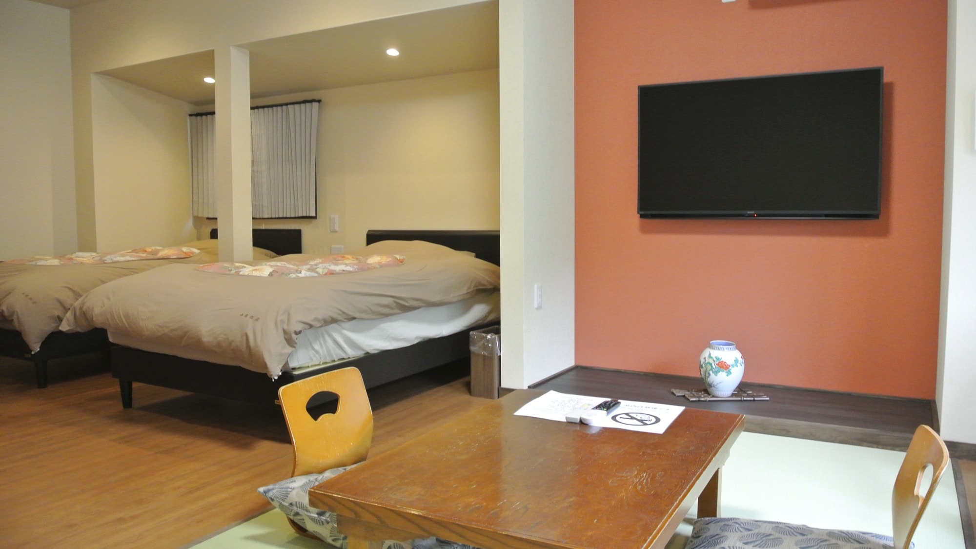 [Main building twin bed 10 tatami mats] Japanese-Western room renovated in the summer of 2021.