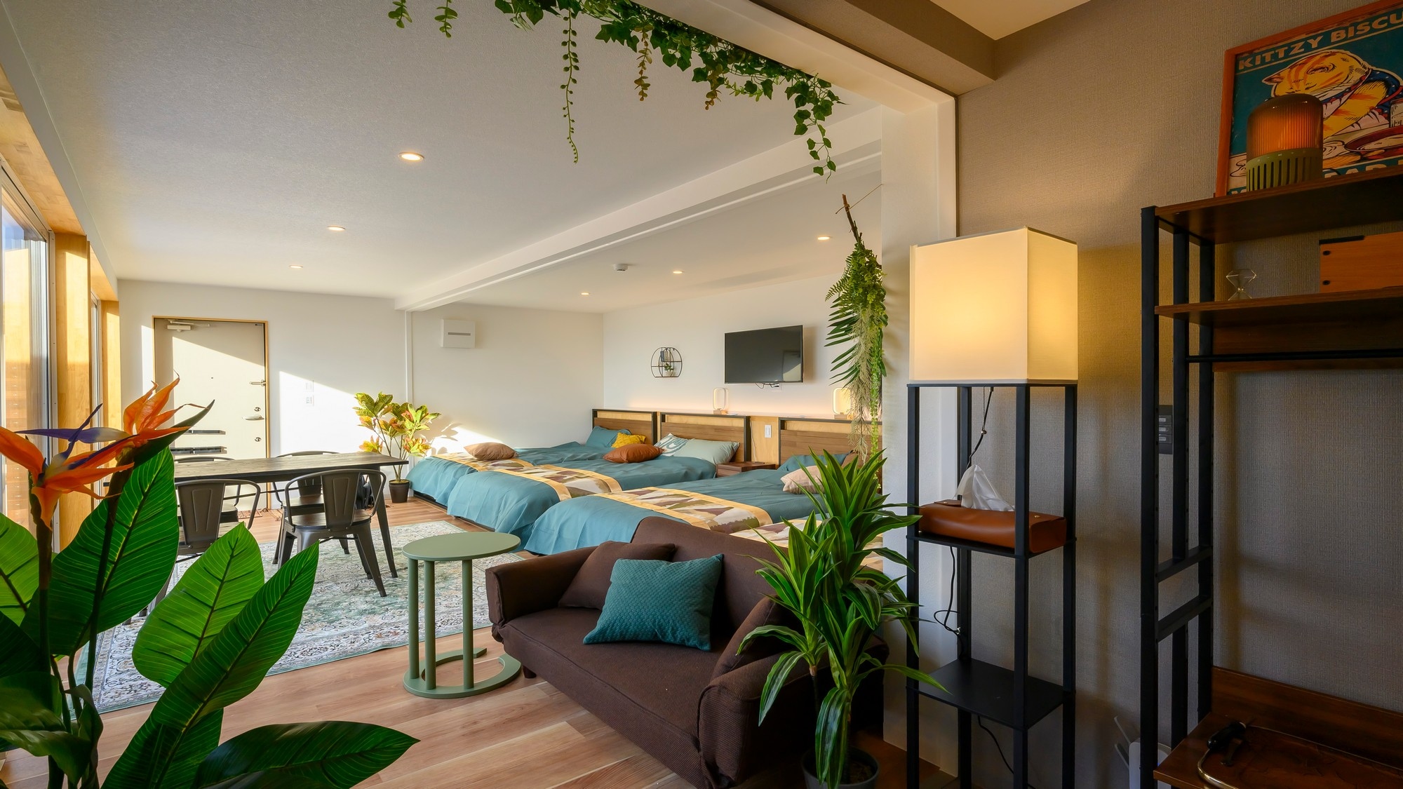 The rooms have a calm atmosphere and are recommended for stays.