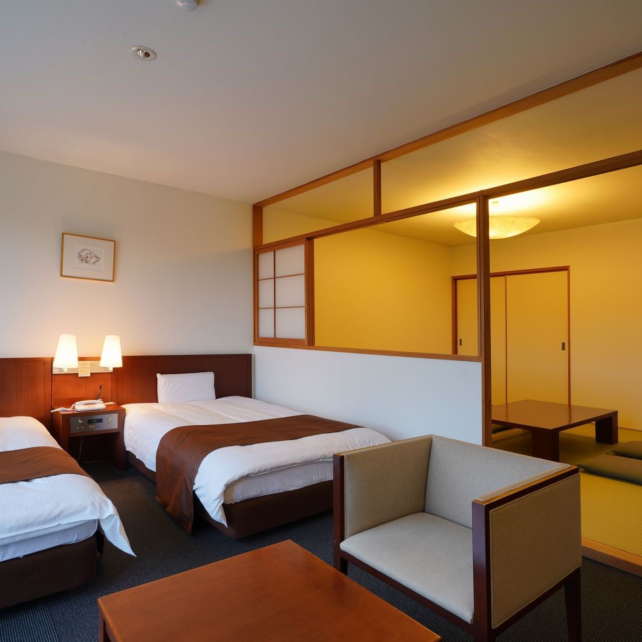 Kamar Hotel Contoh kamar bergaya Jepang-Barat