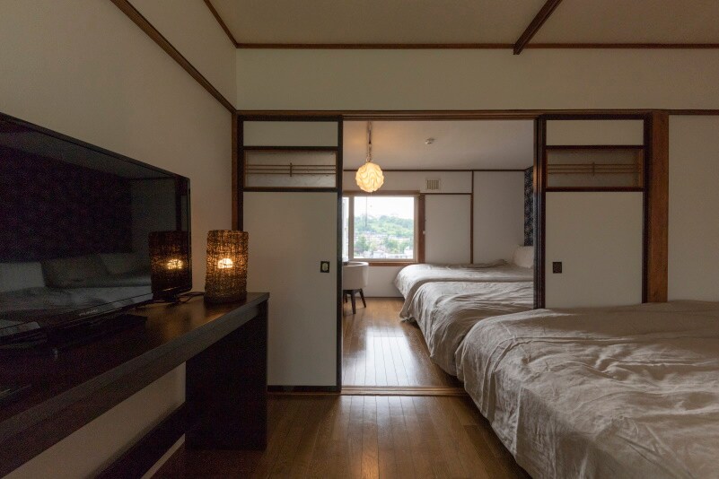 2nd floor bedroom