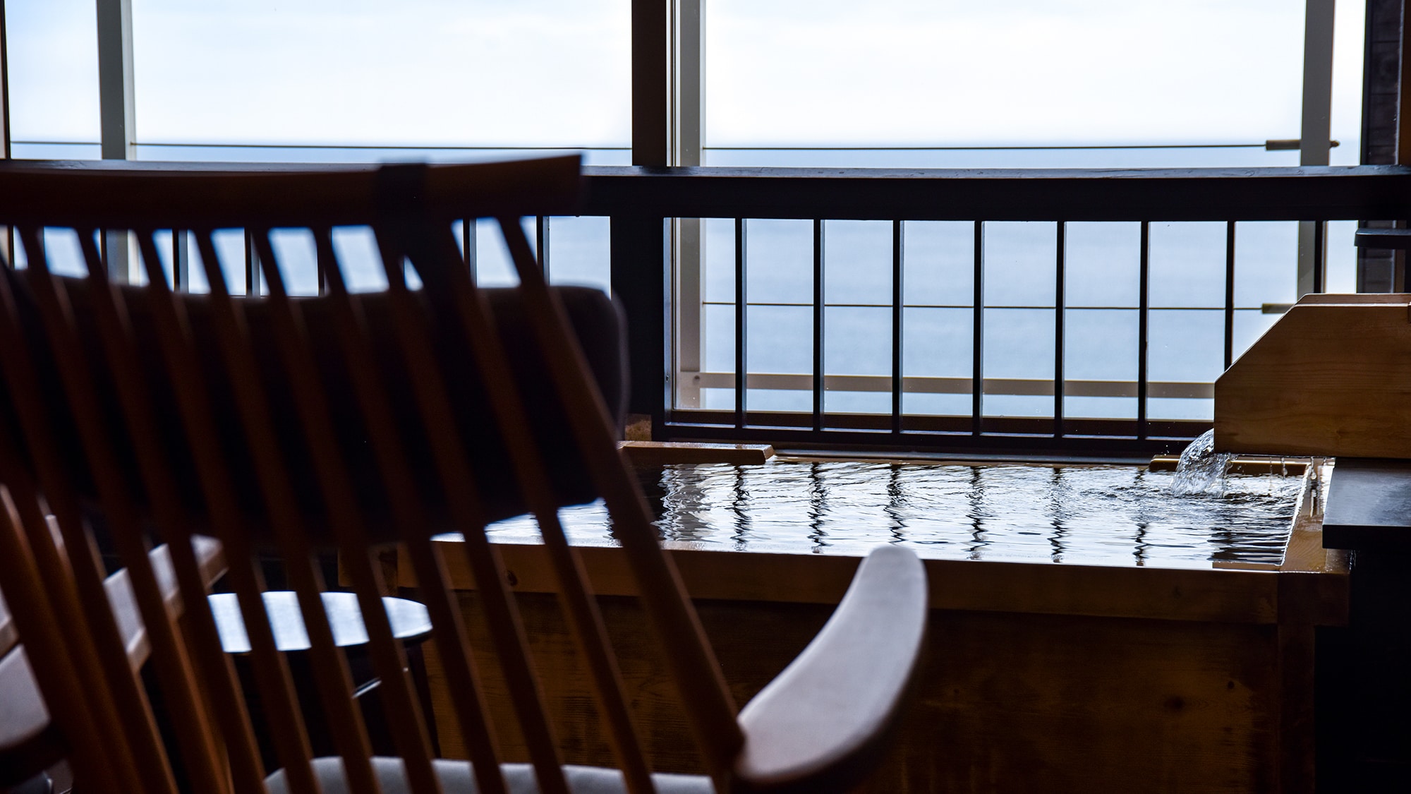 * [Room with open-air bath (Mashirano) / Retro] A room with a soft and calm atmosphere unique to an inn.
