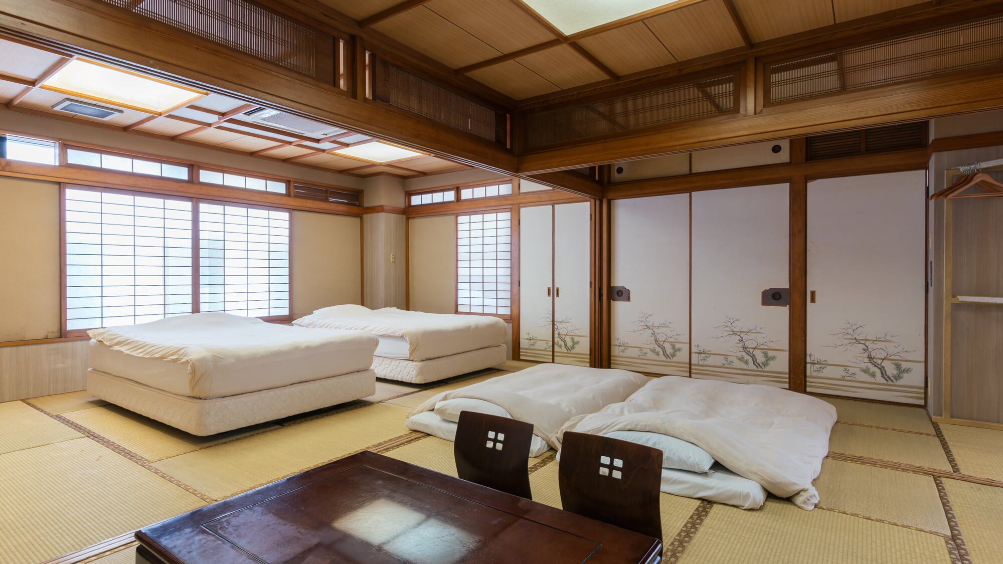Japanese-style room