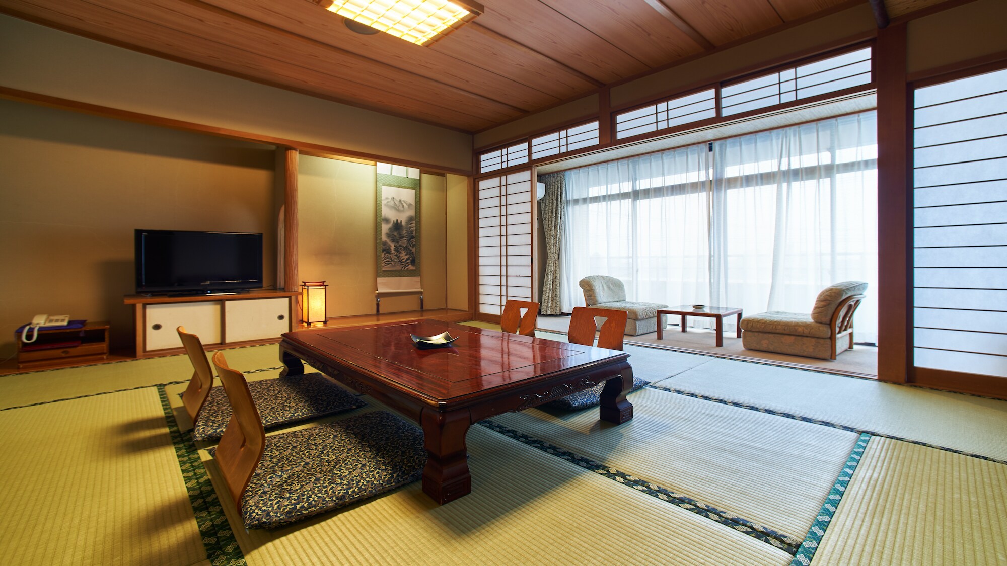 [Japanese-style room / example] Please spend a relaxing time in Yamaga in a calm Japanese-style room.