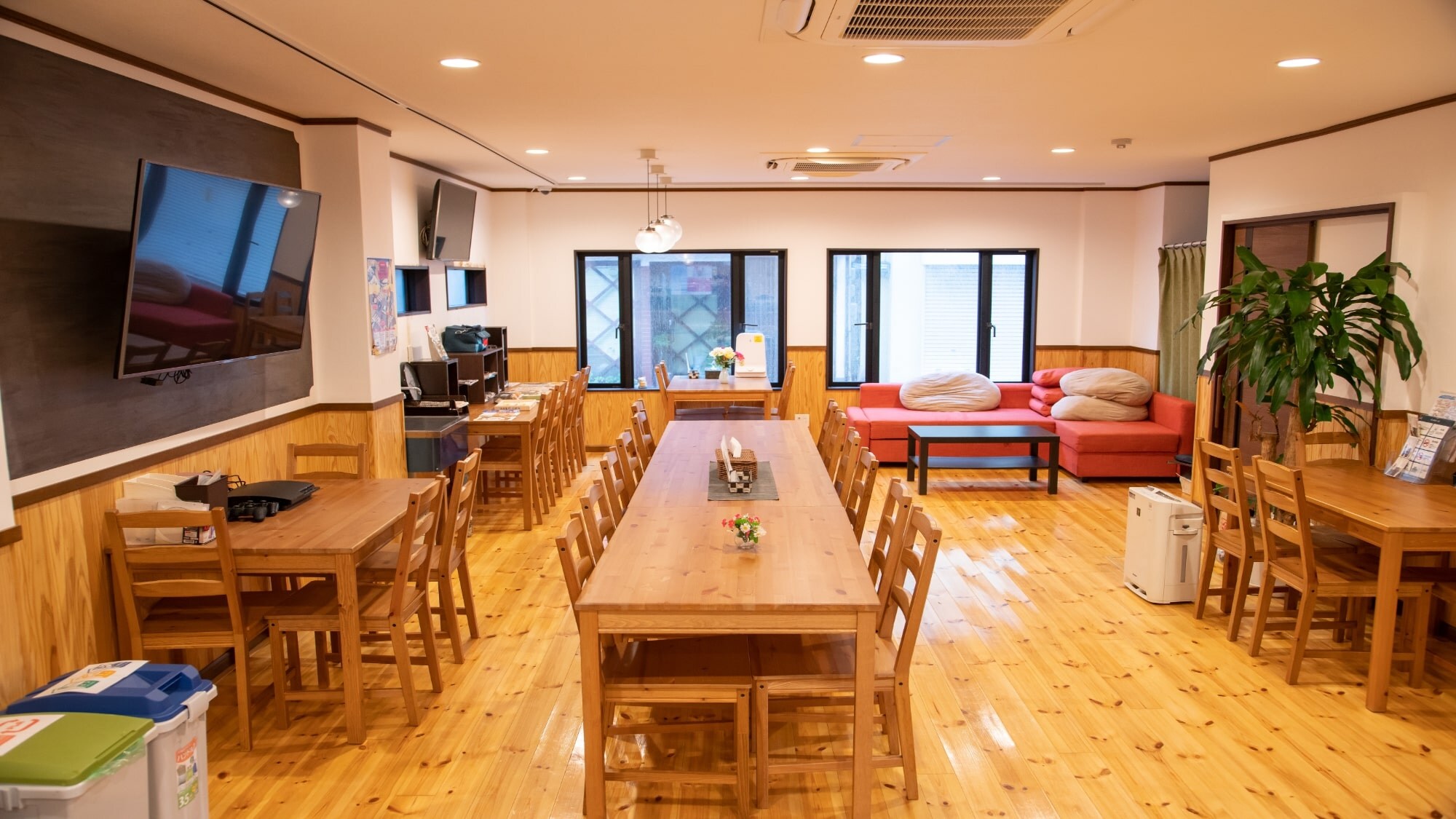 Guest Howe Group | Living (free space)