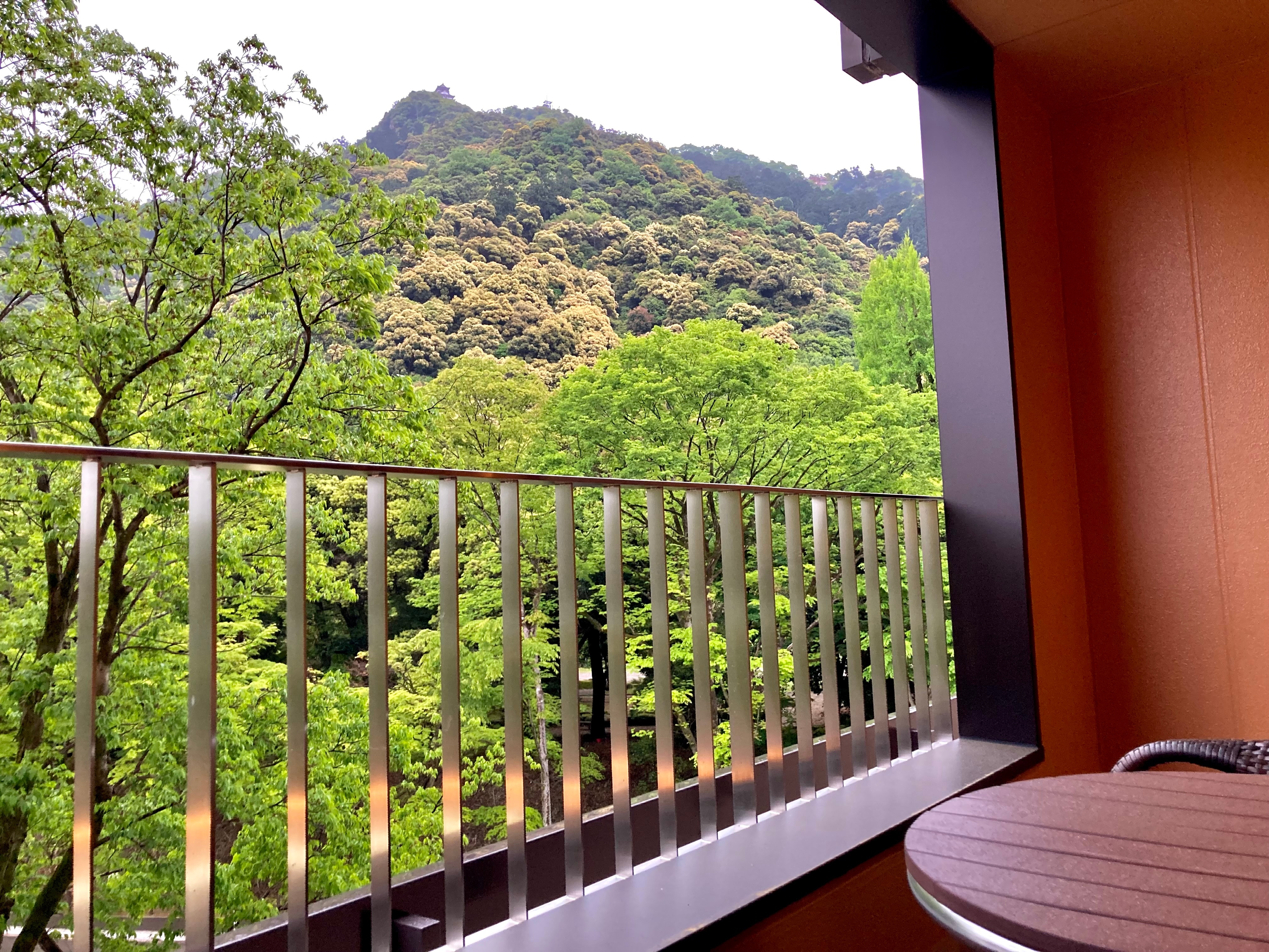 ห้องระเบียงวิวปราสาท/วิวภูเขา 355