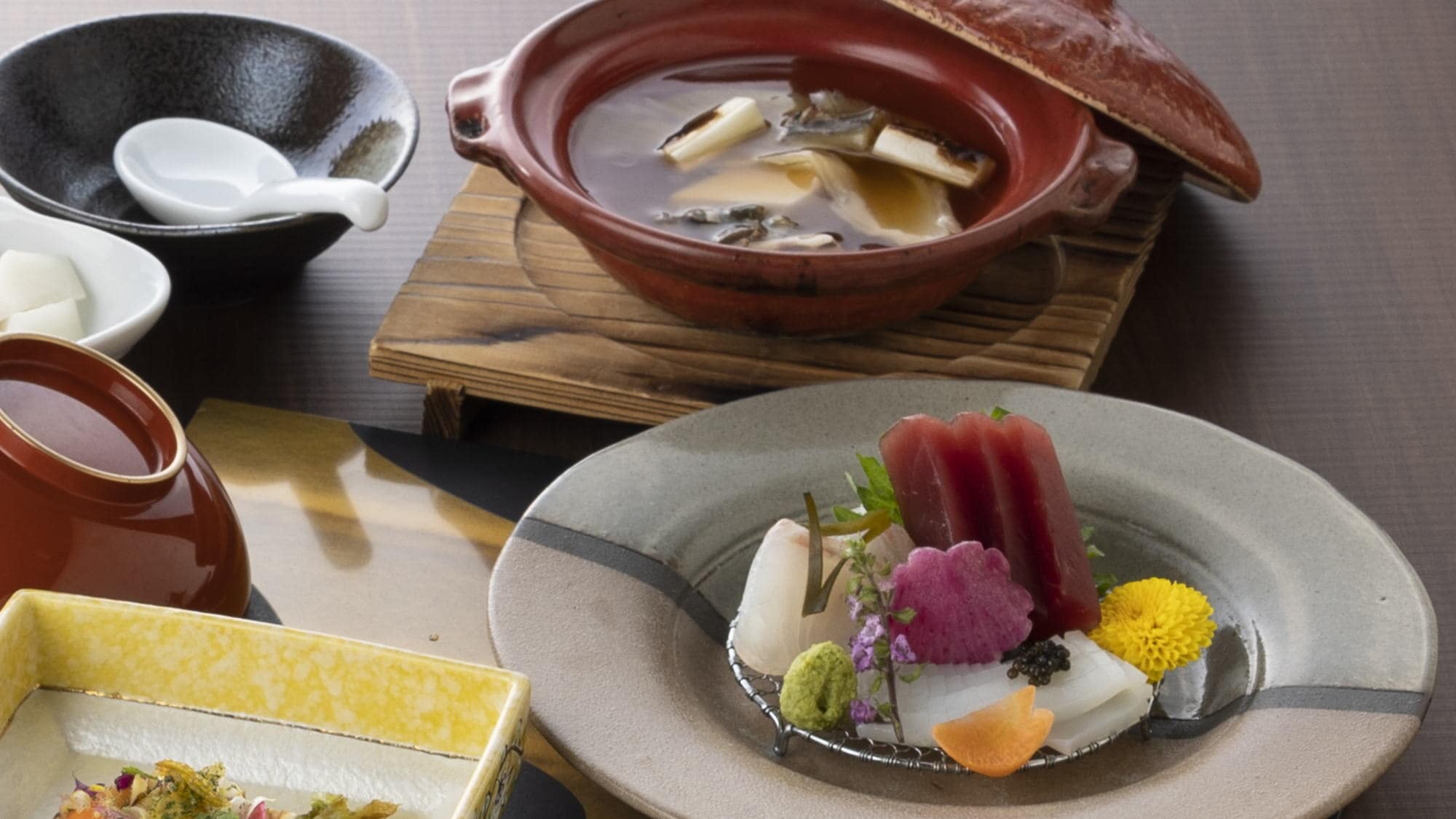 Khóa học kaiseki sáng tạo đặc biệt mùa xuân: Tổng hợp ba loại sashimi theo mùa