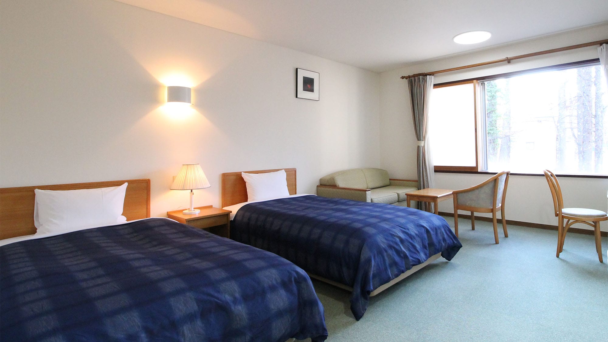 ■ Western-style twin room with bath and toilet [non-smoking]