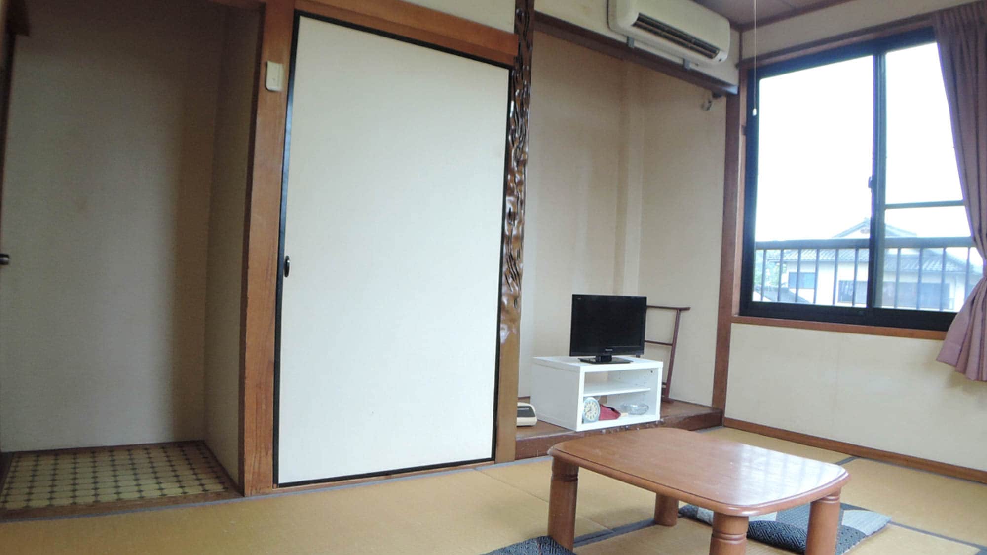 *[6张榻榻米日式房间示例]