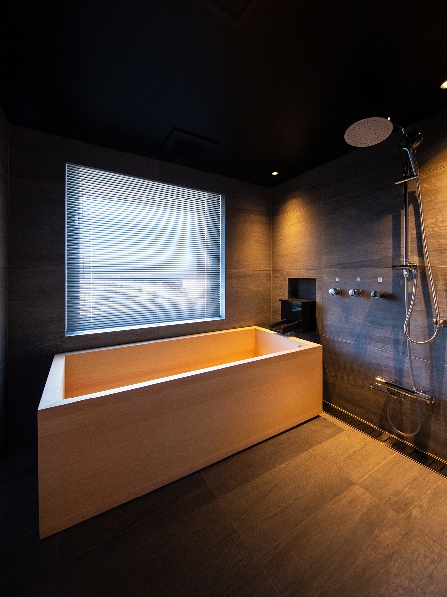 Guest room hot spring Japanese spa suite B cypress bath