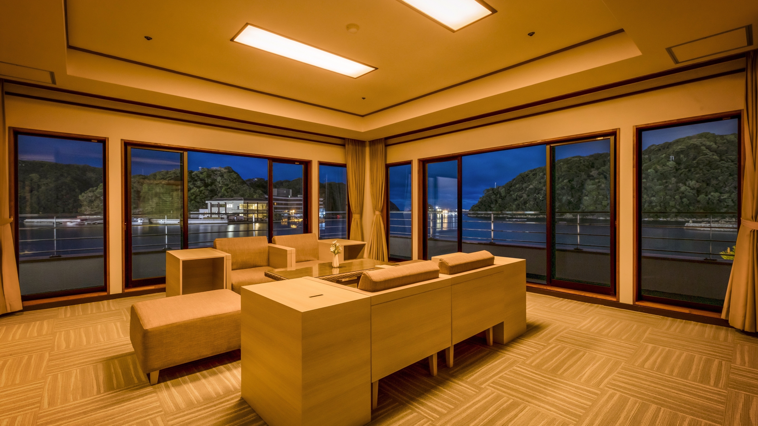 Junior Suite Japanese-Western Twin Room