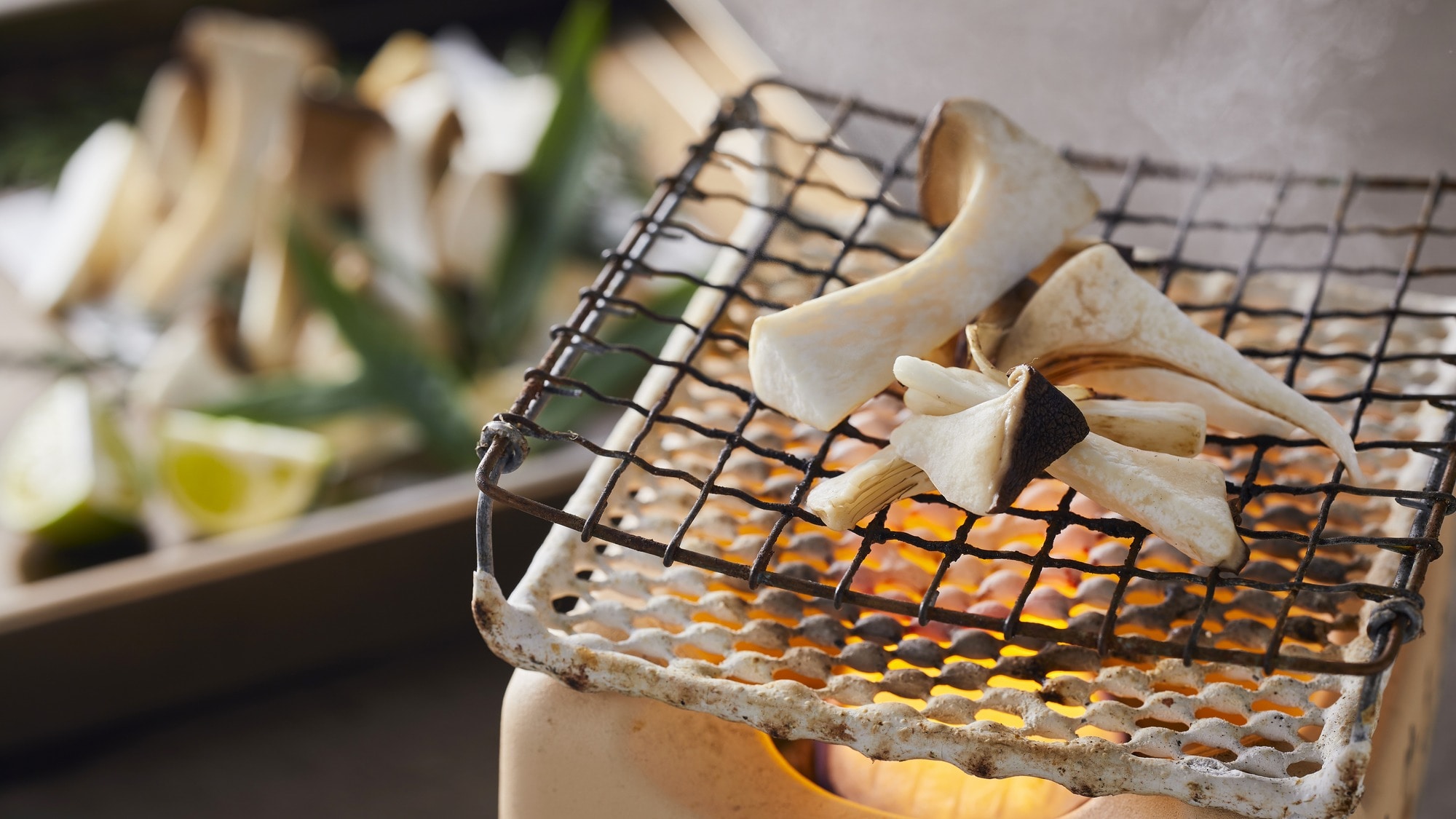 [Special Kaiseki Course] Autumn (September-November 2026) Appetizer: Grilled Matsutake Mushrooms