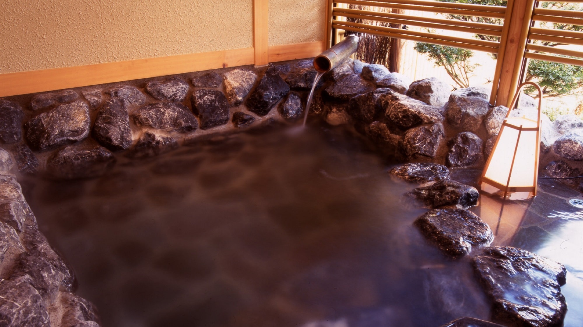 [Suehirotei with open-air bath, Japanese-style room 12.5 tatami mats]