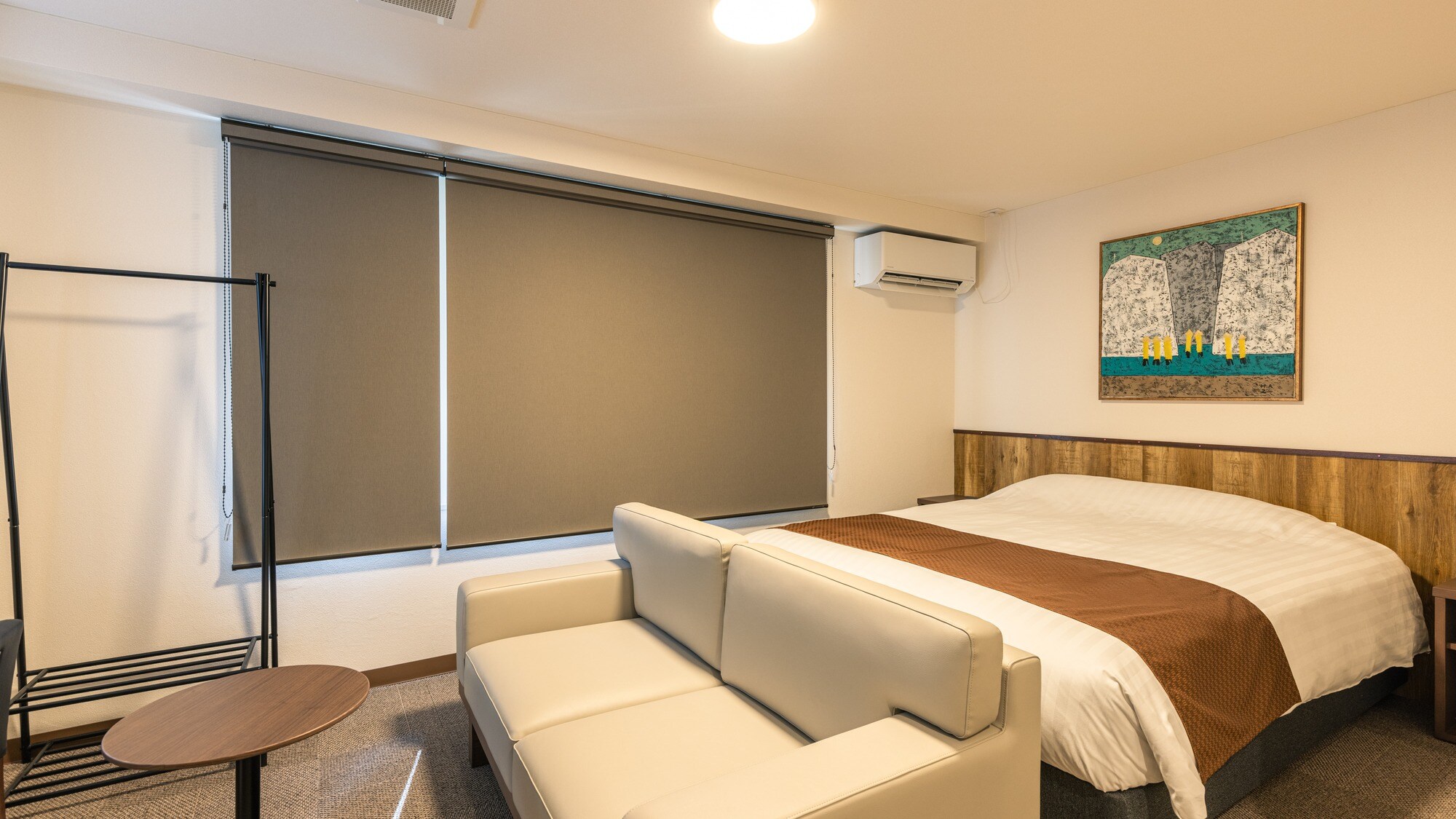 Compact Western-style room (20 sq m)