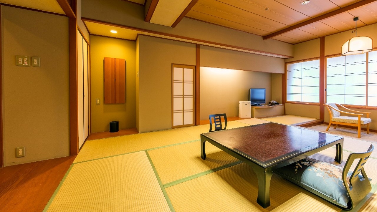 [City side] An example of a 10 tatami Japanese-style room