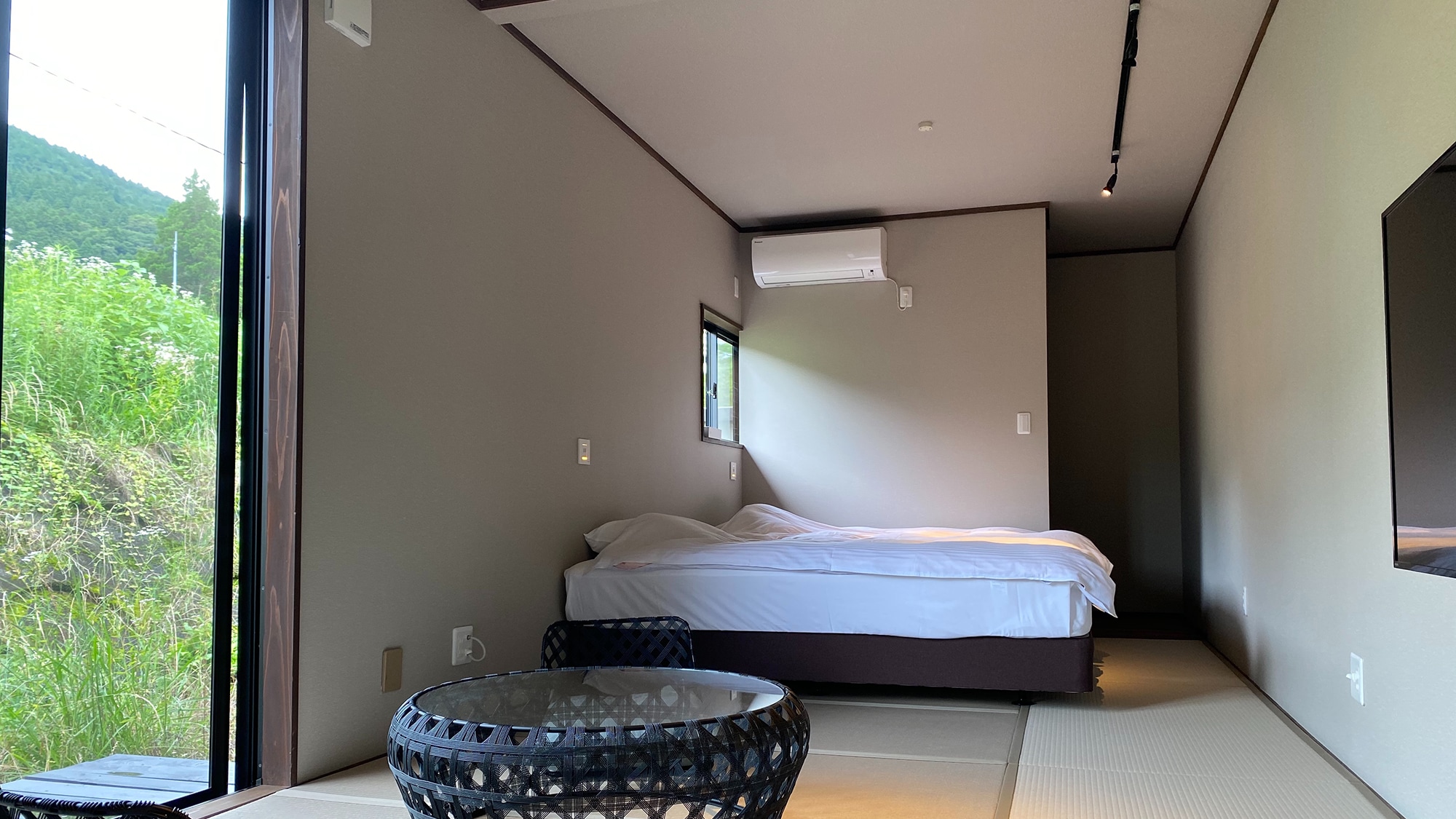 [Suite] Living + Japanese-Western room + Bedroom with open-air bath