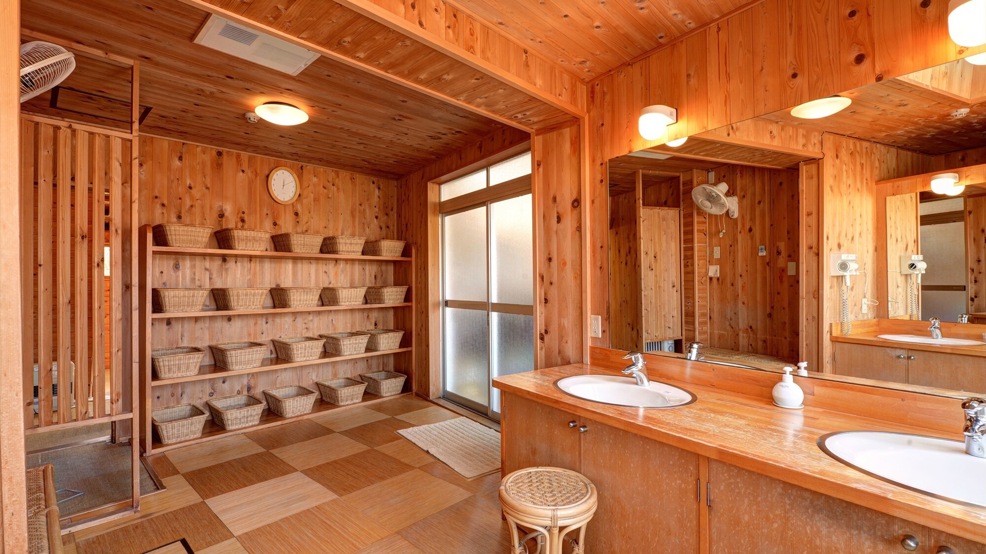 Bath (pearl bath)