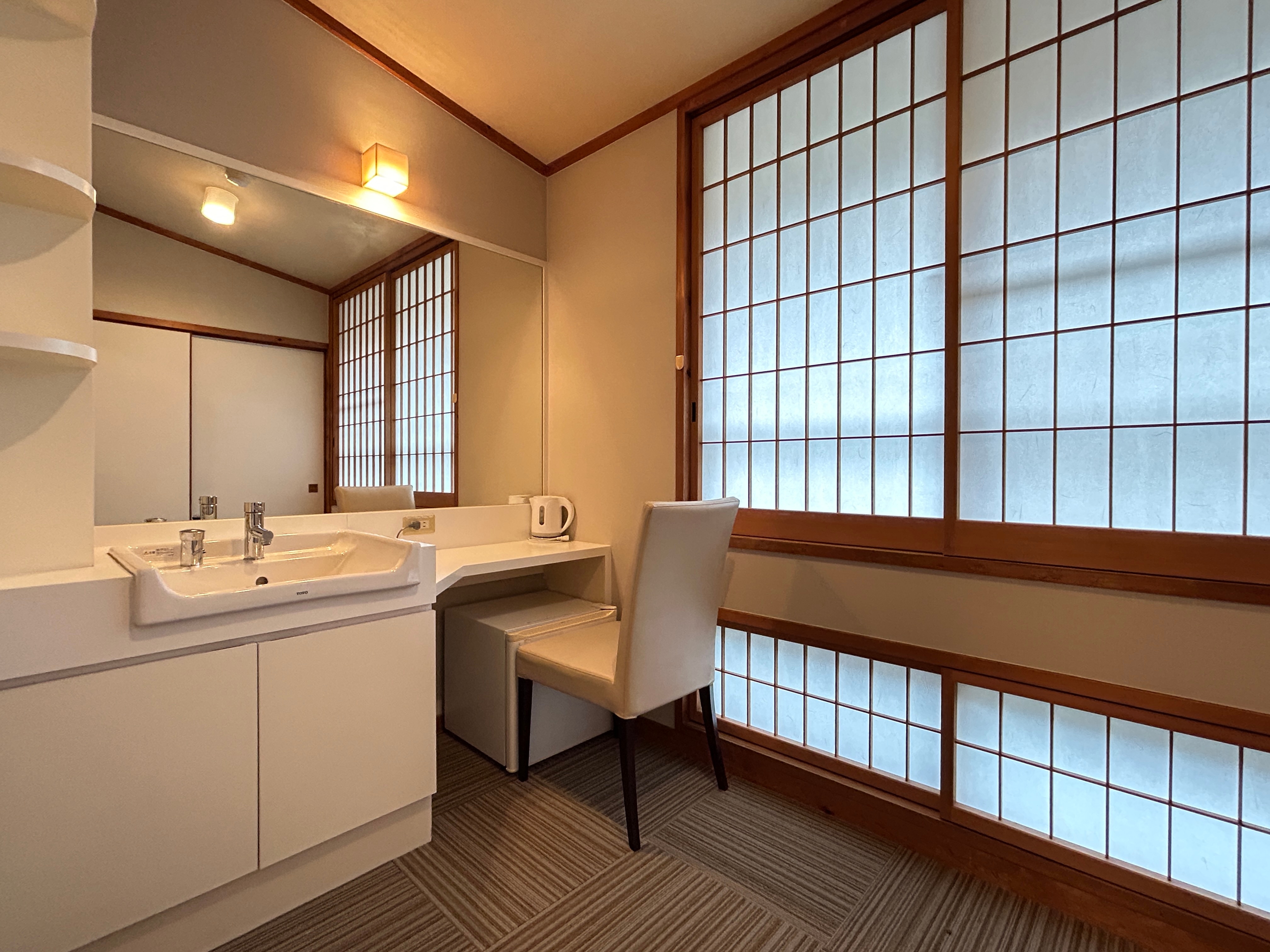 [Guest Room] In-room washbasin