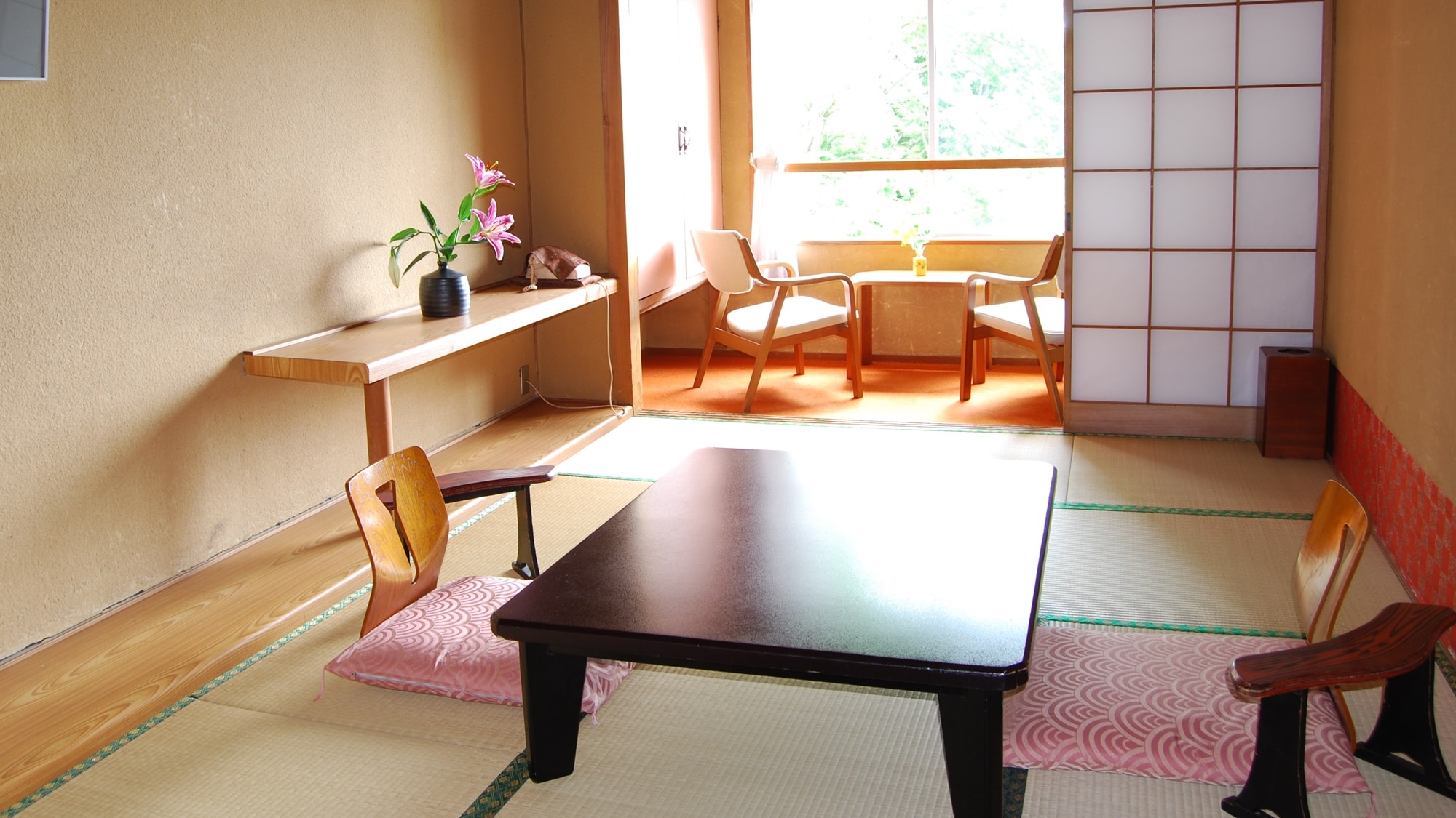*[Room example] Annex, Japanese-style room, 8 tatami mats