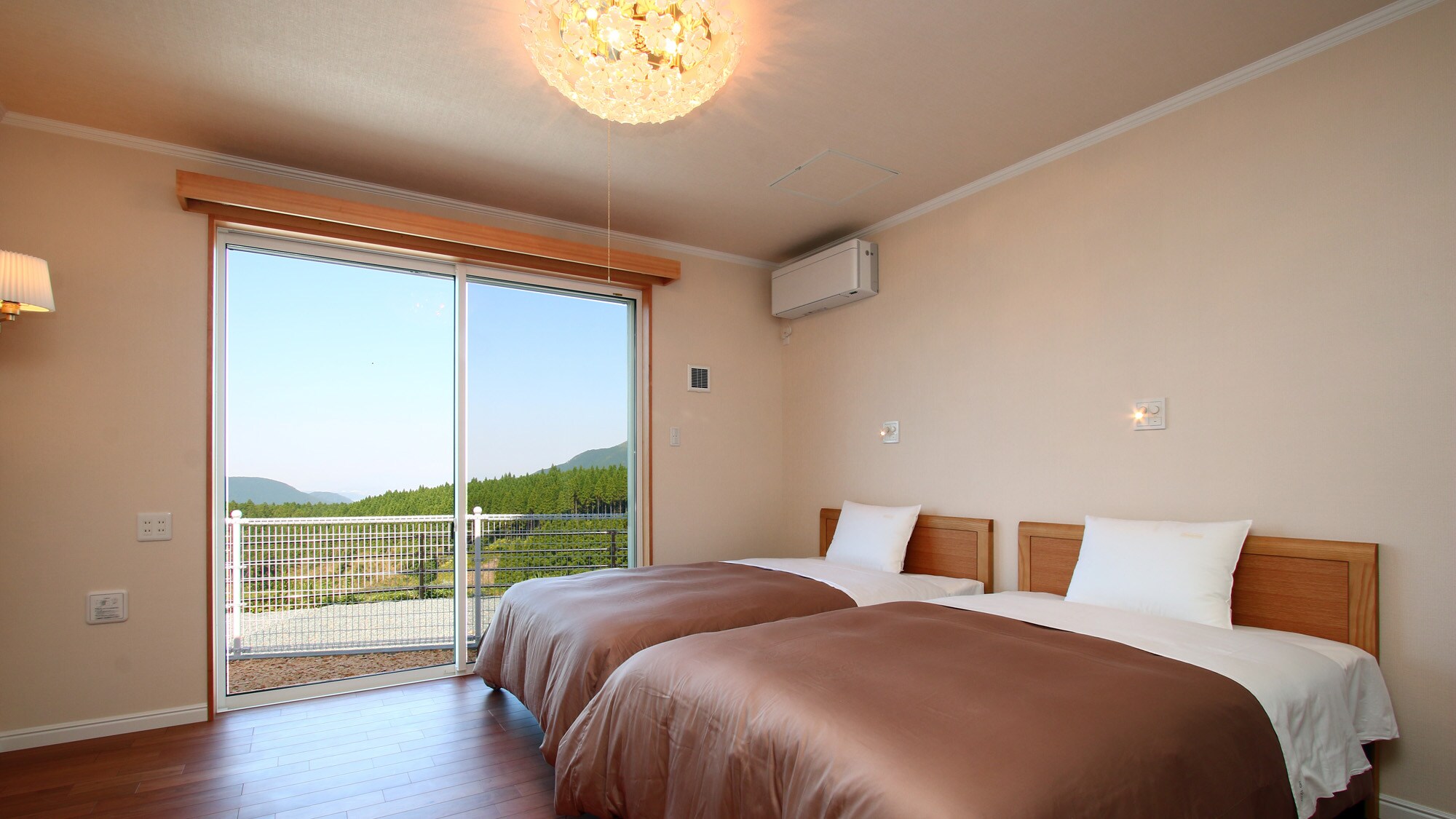 [Pet-only room] Western-style twin room