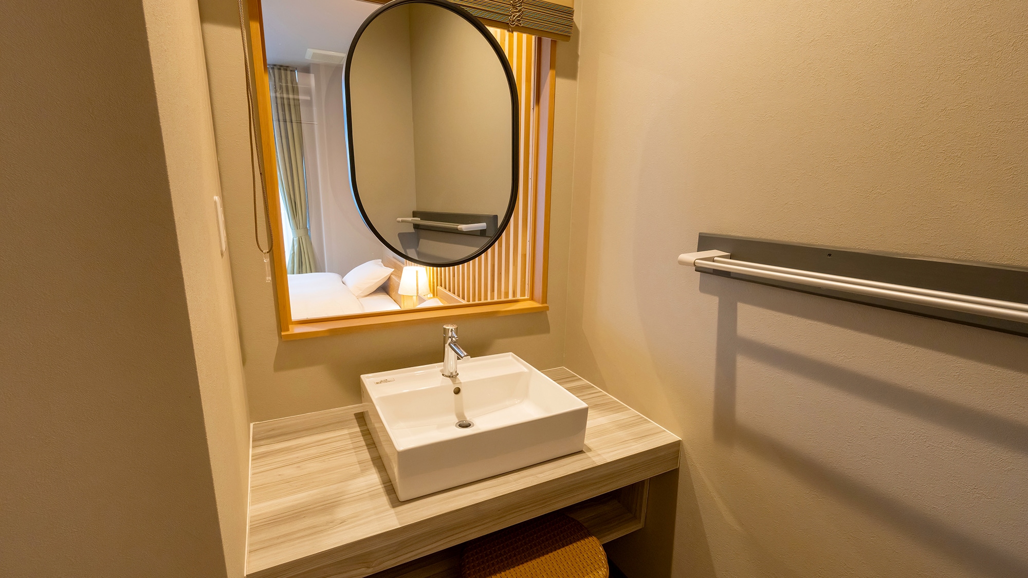 [Western-style twin room] [Image]