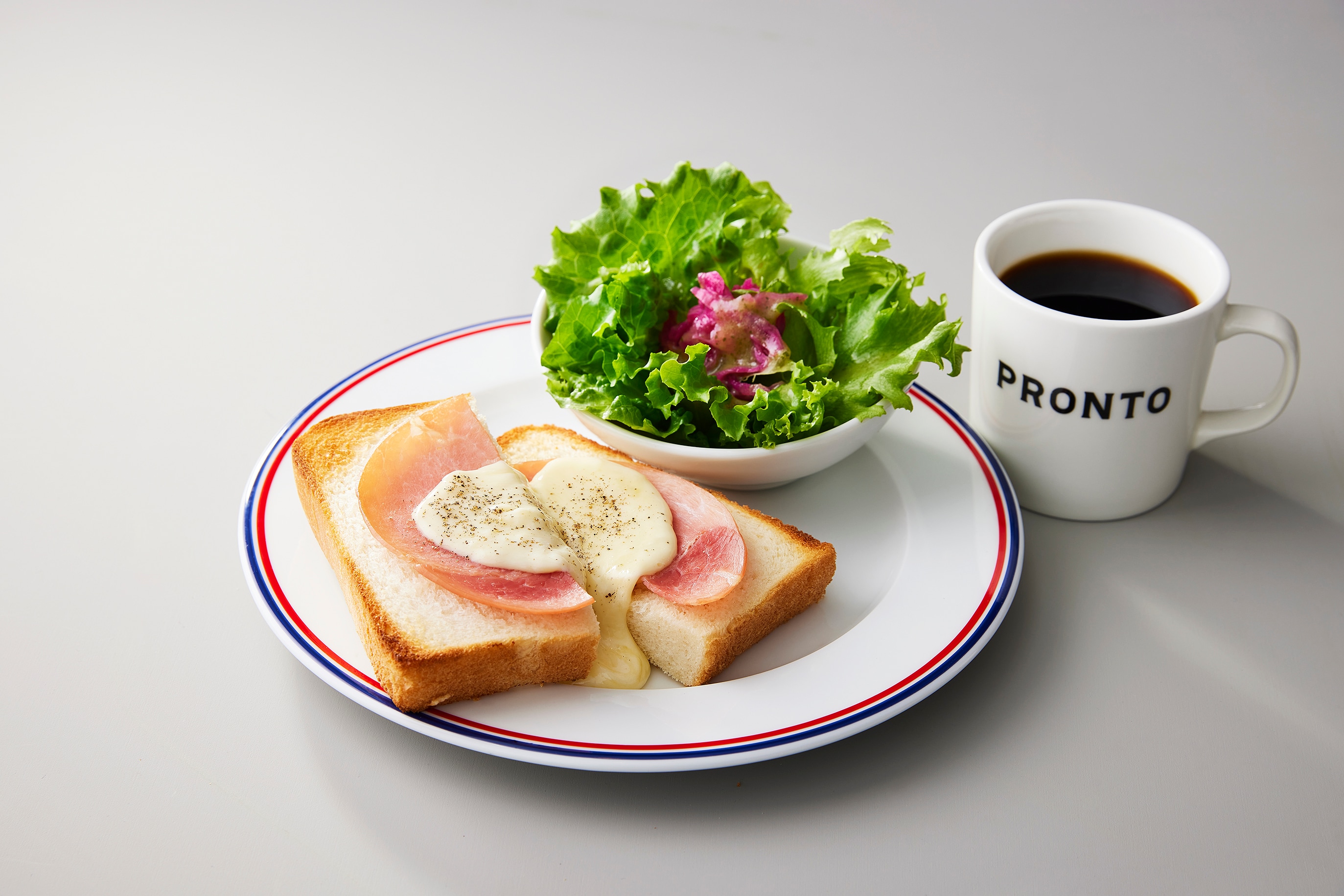 [Breakfast menu example] Ham cheese toast set