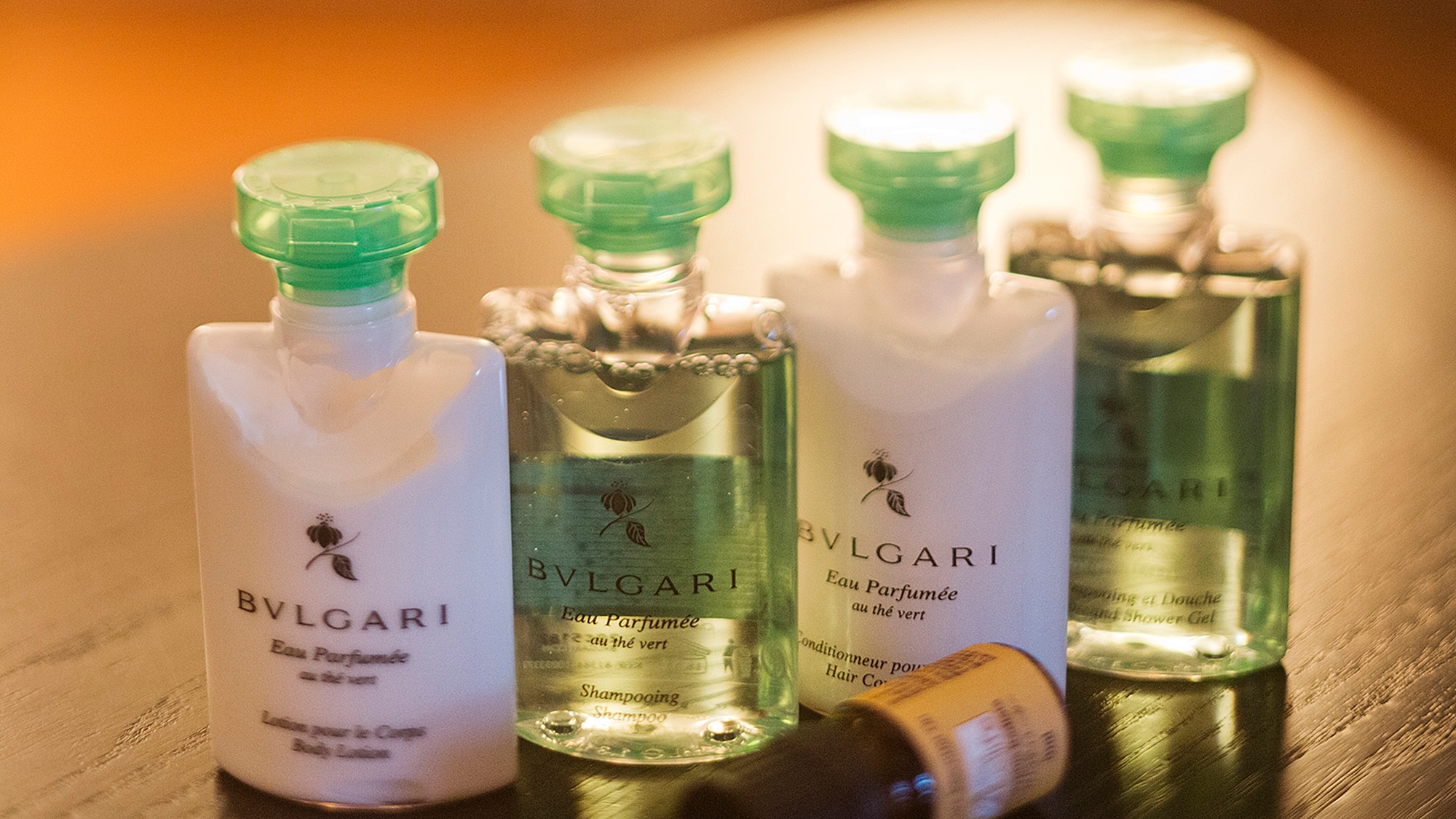 Kami akan memberi Anda fasilitas dari merek populer BVLGARI.