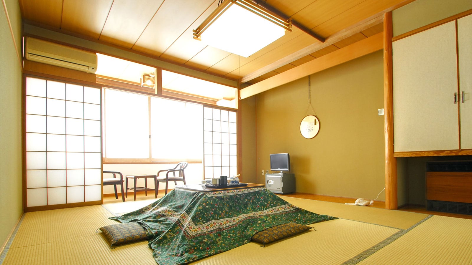 *Kamar bergaya Jepang (contoh kamar tamu)