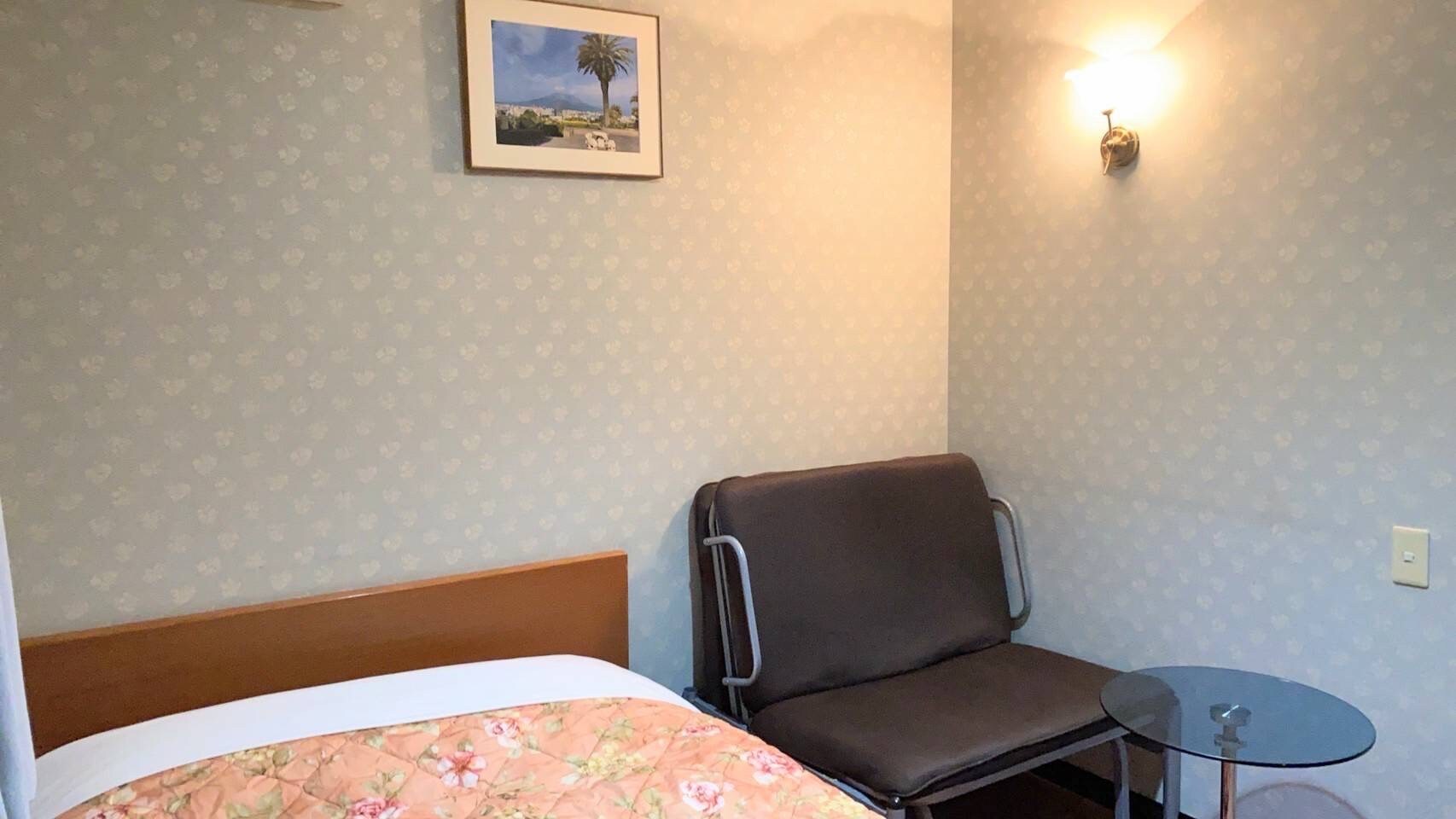 เตียงท่อกึ่งคู่