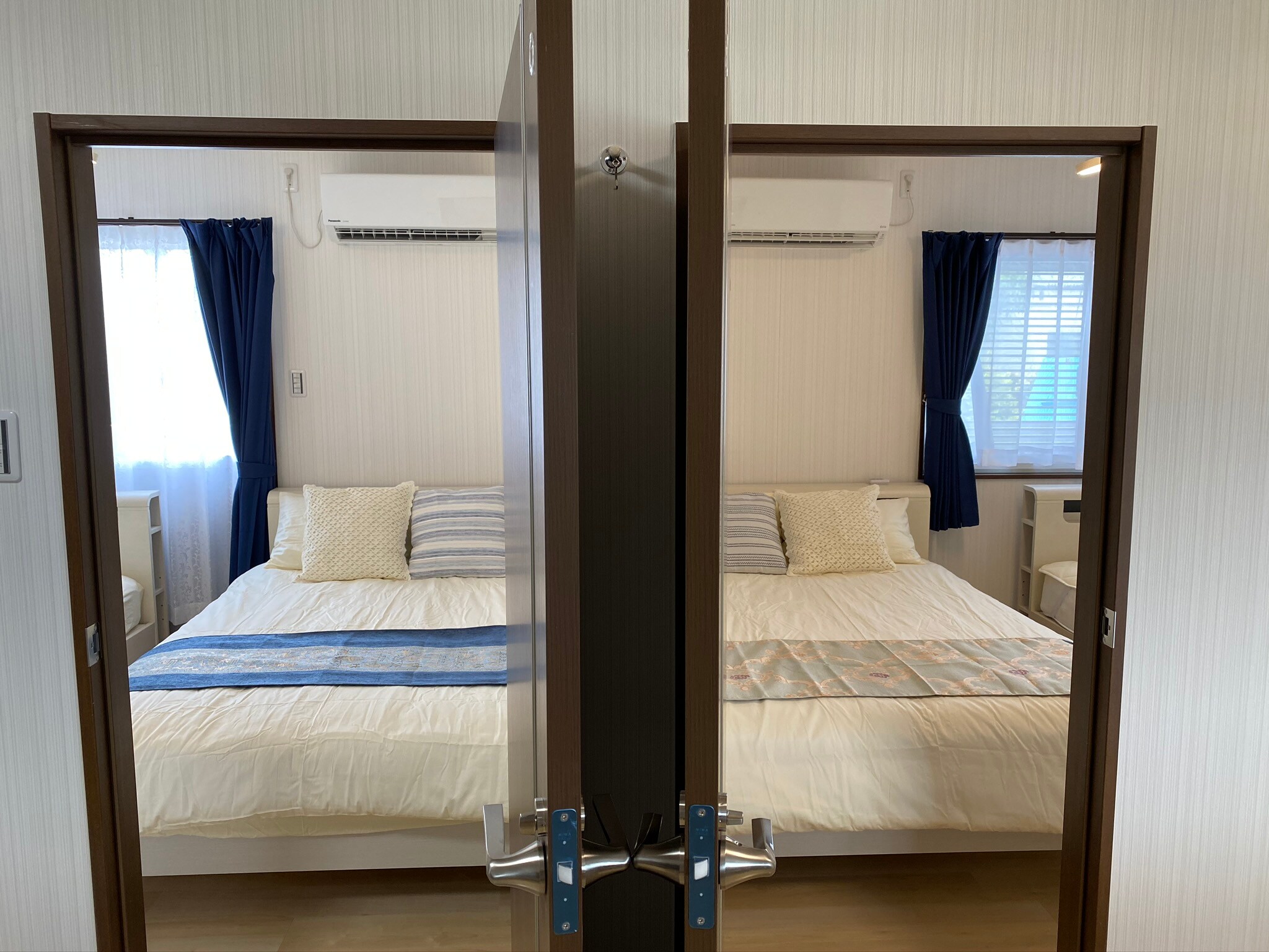 101 2 bedrooms (with internal lock)