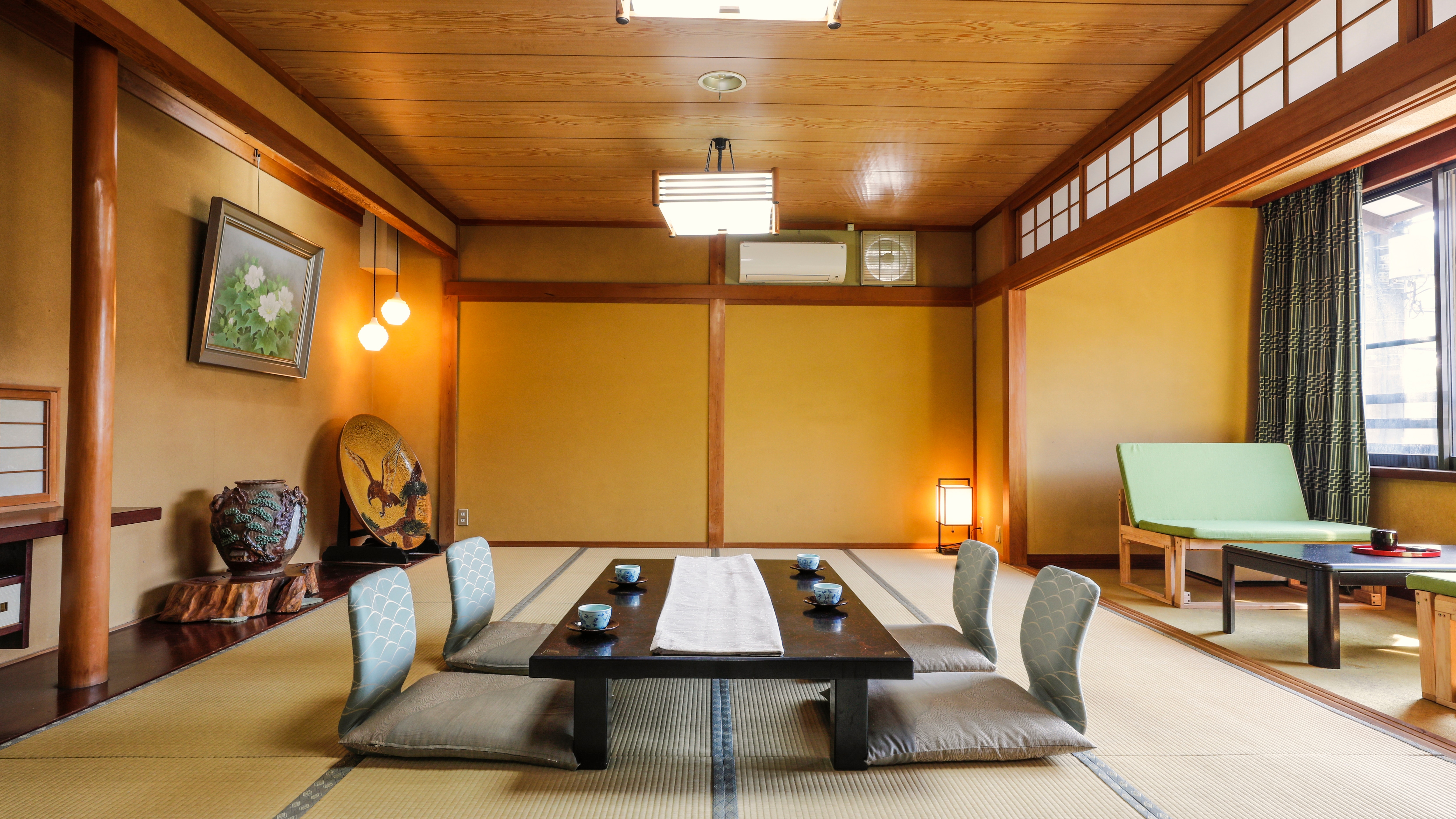 [Annex: Tsuruki guest room example (with bath and washlet toilet)]
