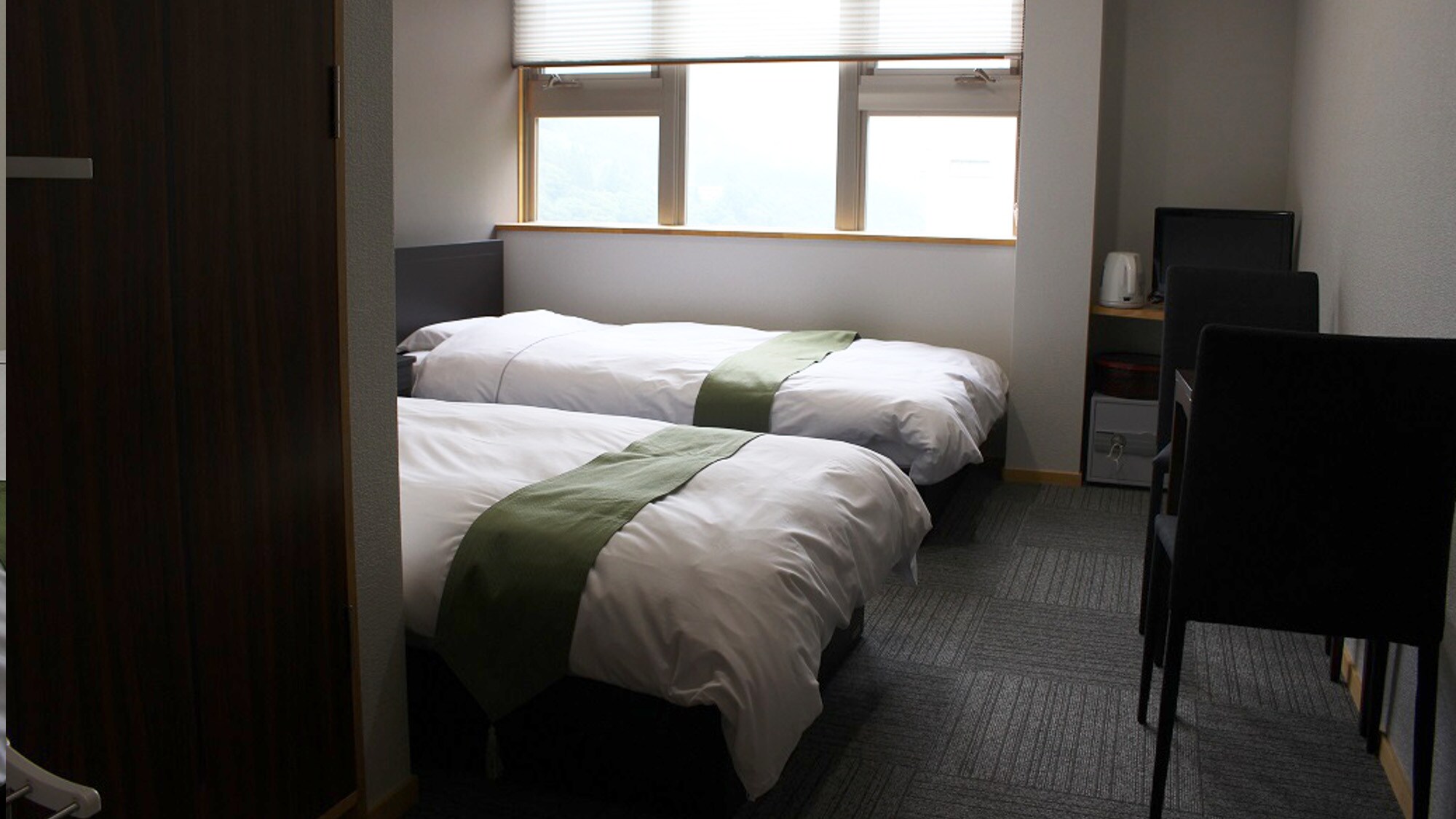 [Twin room (8 tatami mats)] Those who are worried about their legs are also safe! * There is no bathroom in the room.