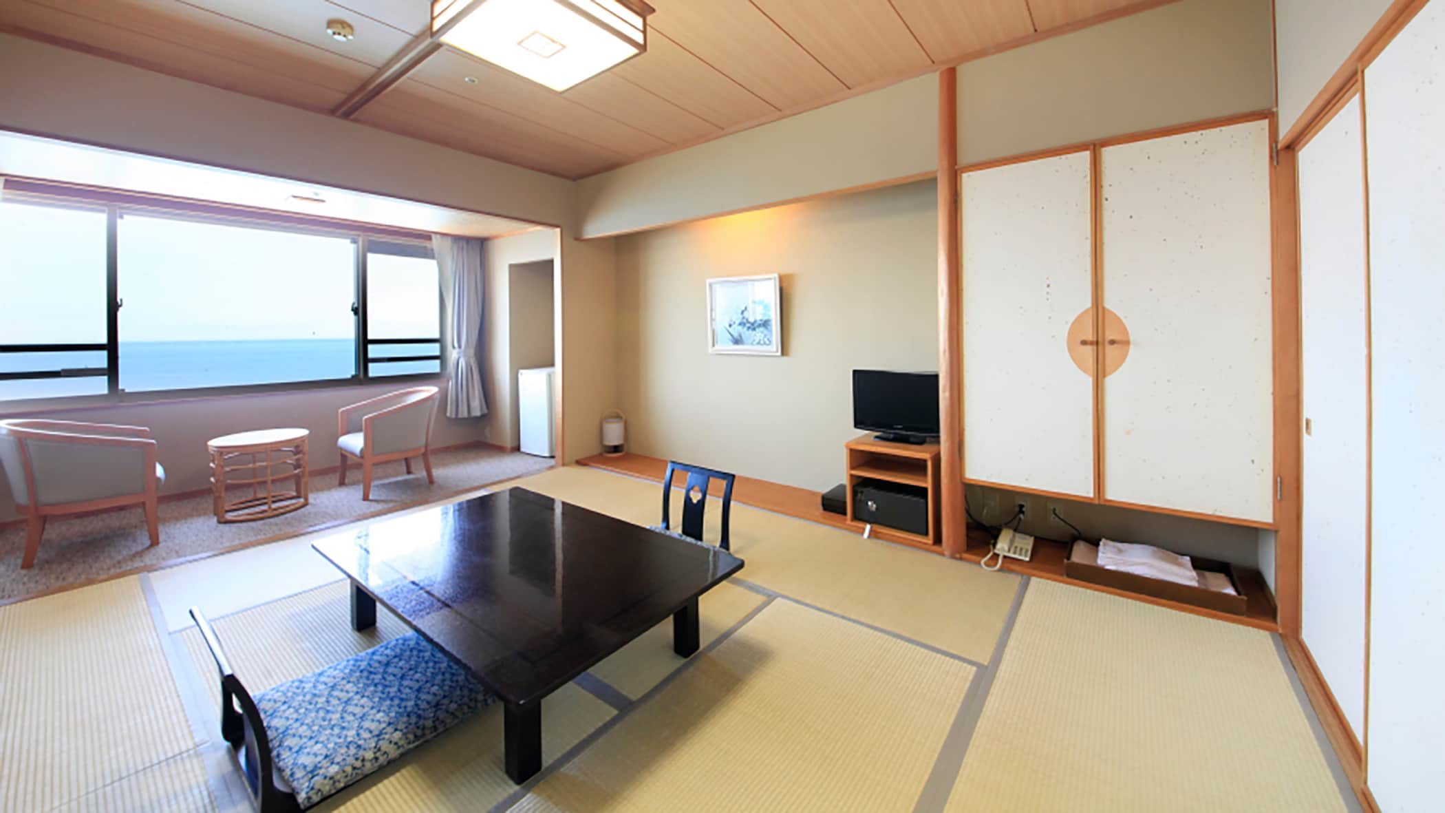 [Guest room] Japanese-style room on the sea side (example)