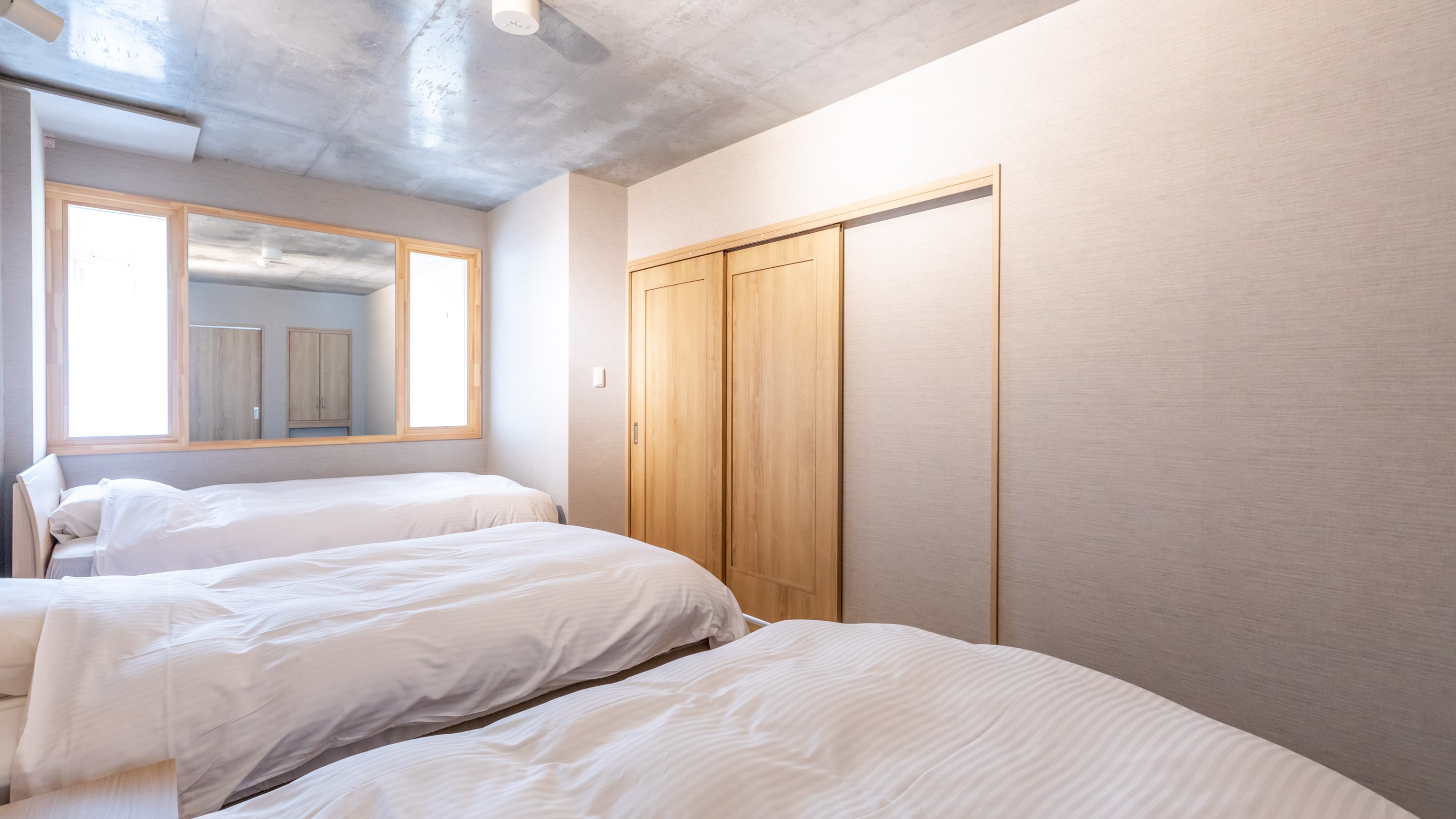 Living Suite (3 semi-double beds)
