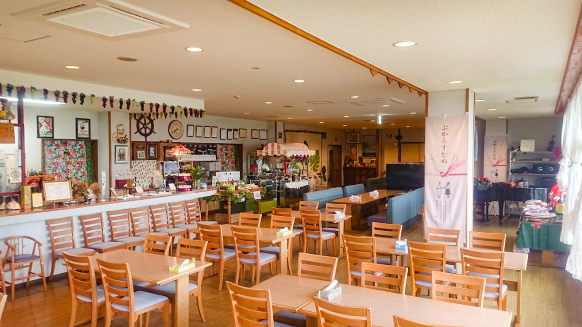 ・[Nhà hàng] Hãy thưởng thức bữa ăn độc đáo của Okinawa.